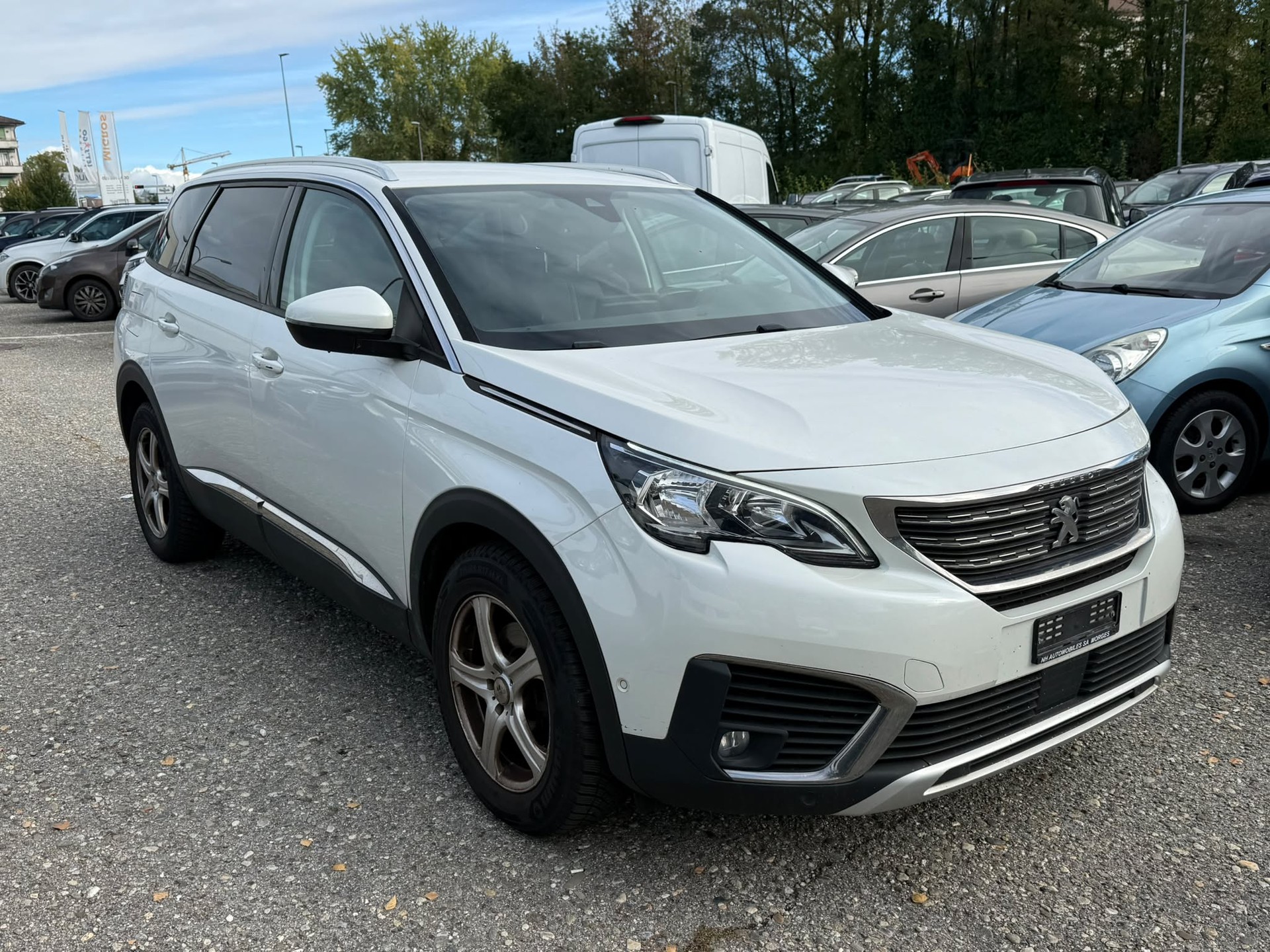PEUGEOT 5008 1.2 Pure Tech Active-image-4