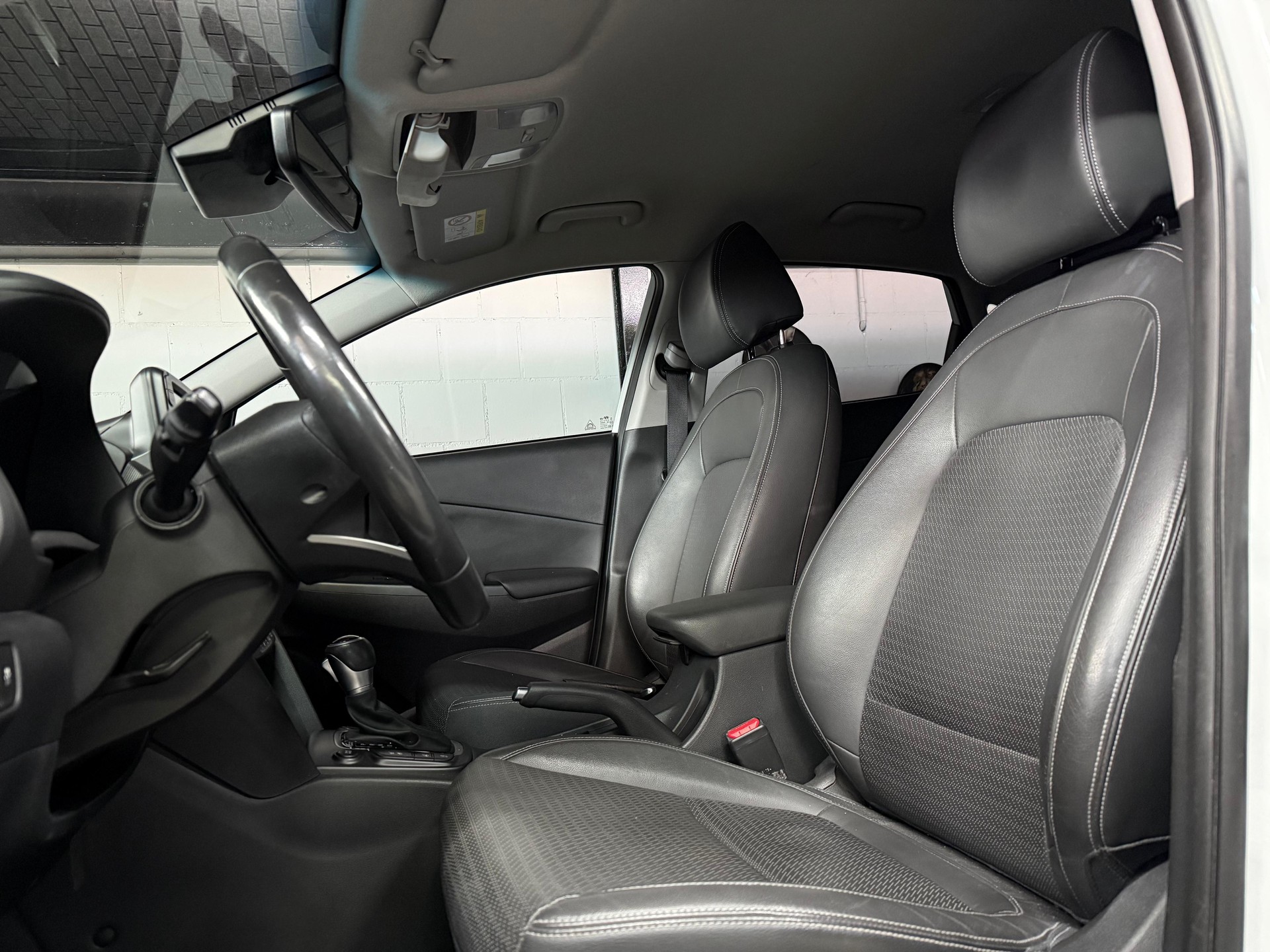 HYUNDAI Kona 1.6 T-GDi Launch Plus 4WD DCT-image-10
