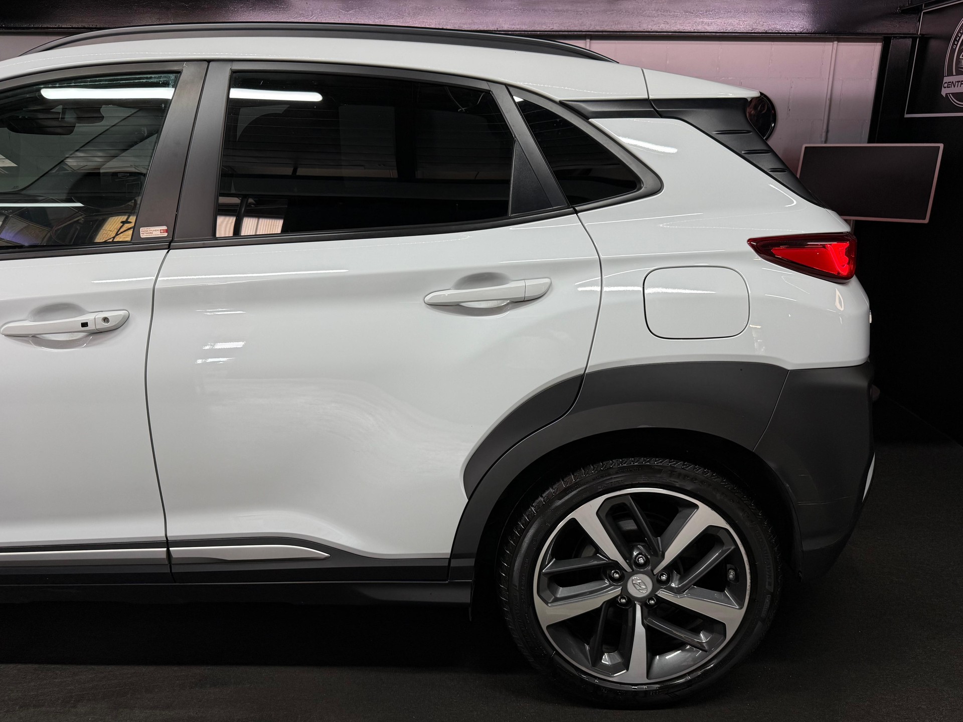 HYUNDAI Kona 1.6 T-GDi Launch Plus 4WD DCT-image-6
