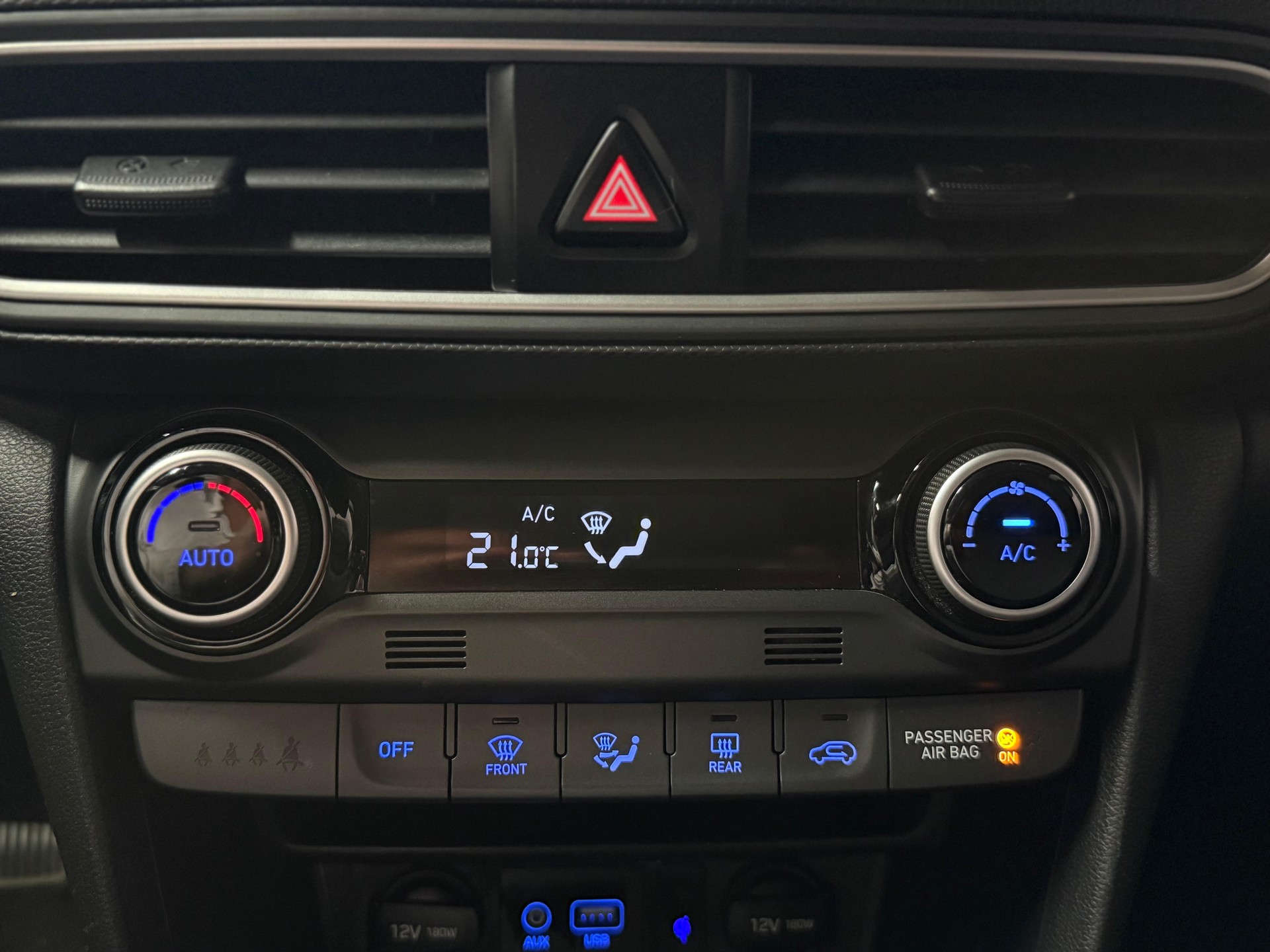 HYUNDAI Kona 1.6 T-GDi Launch Plus 4WD DCT-image-17