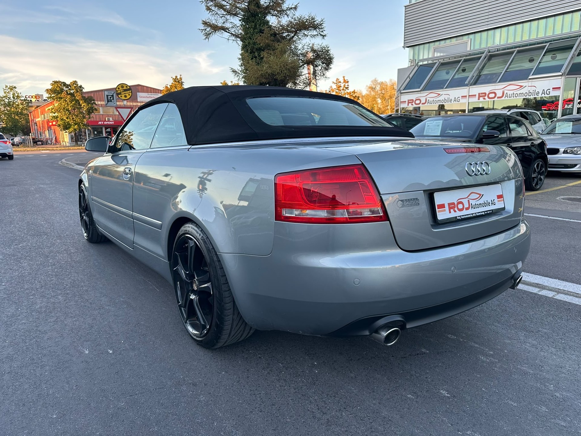 AUDI A4 Cabriolet 1.8 Turbo-image-7