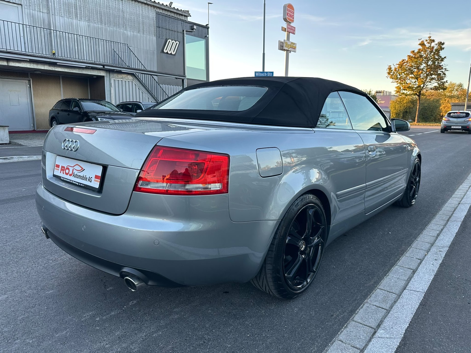 AUDI A4 Cabriolet 1.8 Turbo-image-5