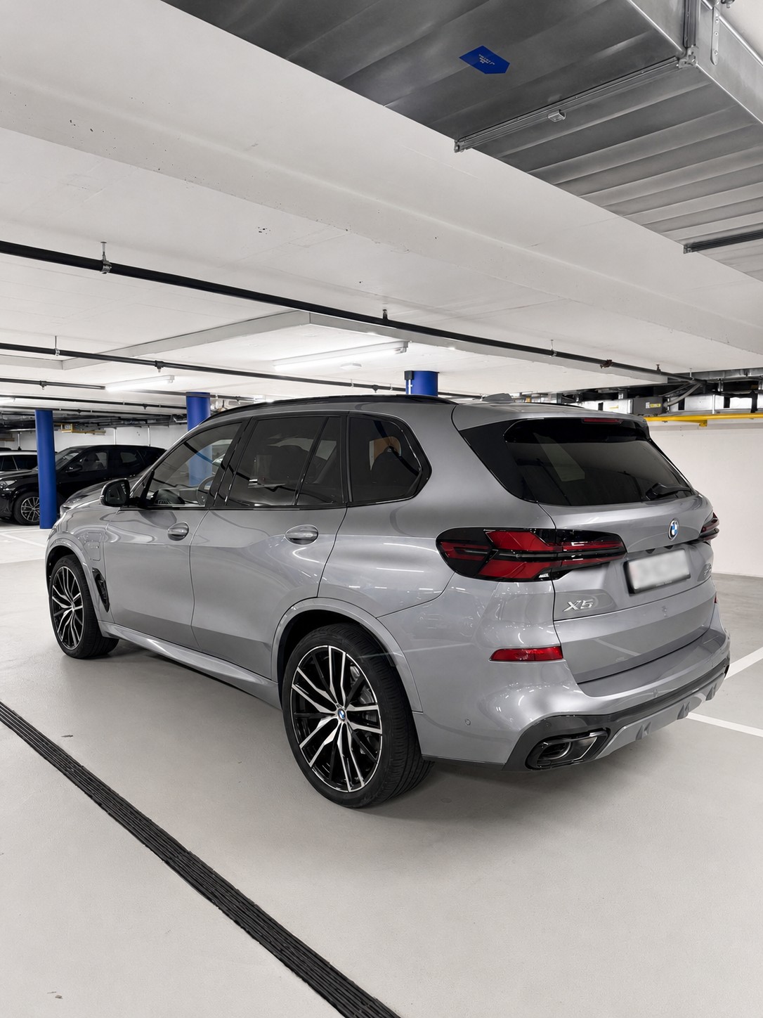 BMW 50e xDrive SAG-image-2