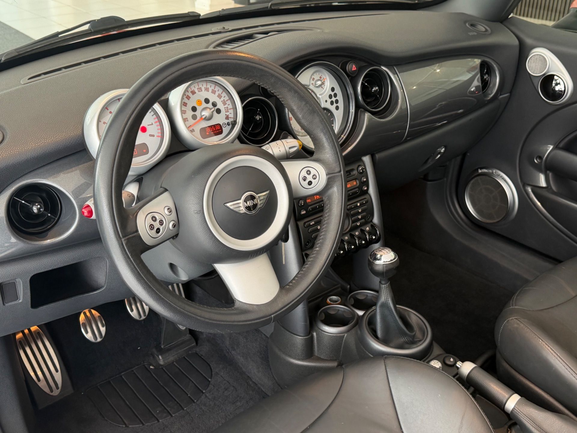 MINI Cooper S Cabriolet JCW **AB MFK**-image-12