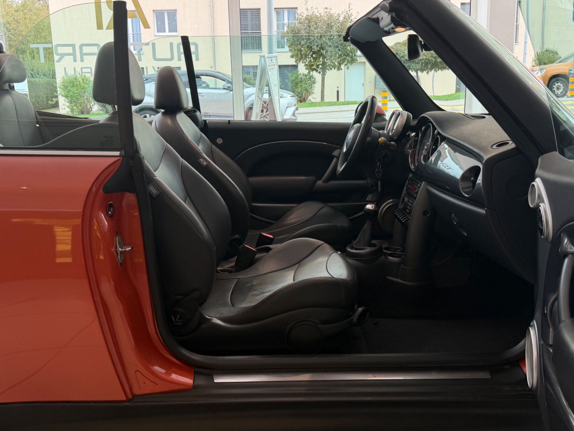 MINI Cooper S Cabriolet JCW **AB MFK**-image-18