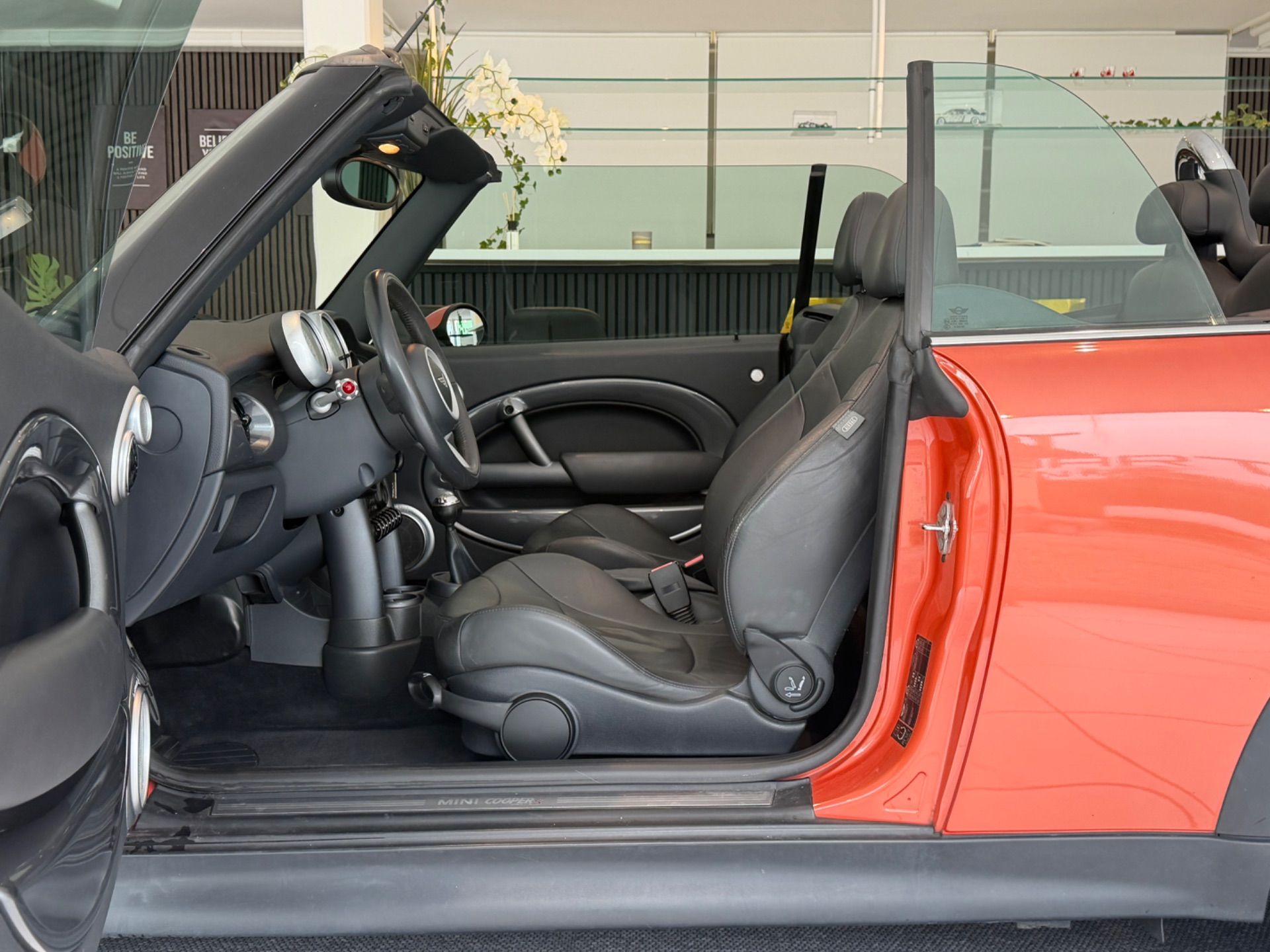 MINI Cooper S Cabriolet JCW **AB MFK**-image-11