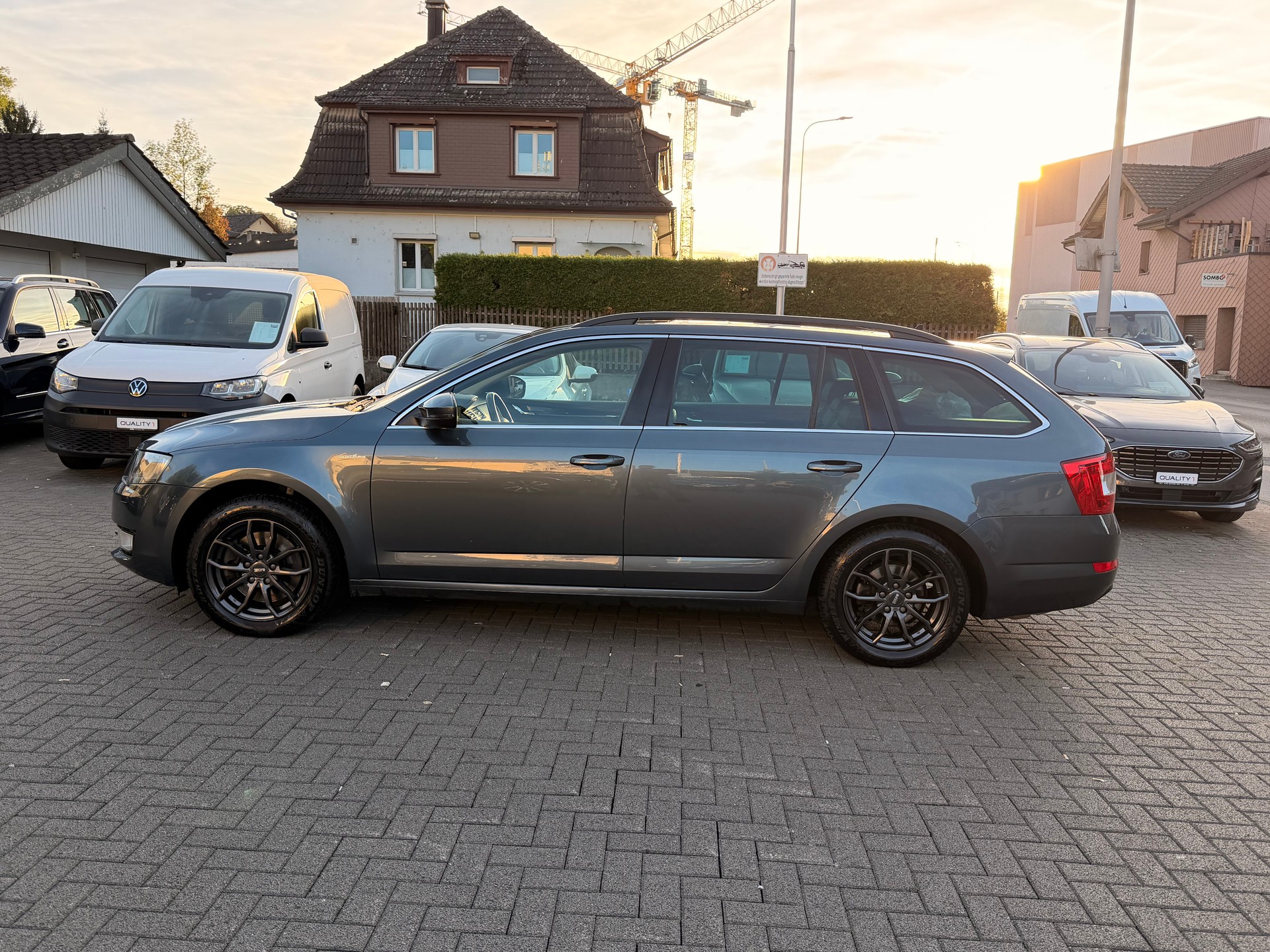SKODA Octavia Combi 2.0 TDI L&K 4x4 DSG-image-4