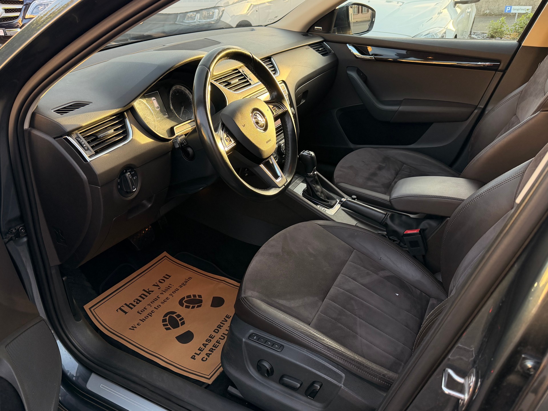 SKODA Octavia Combi 2.0 TDI L&K 4x4 DSG-image-14
