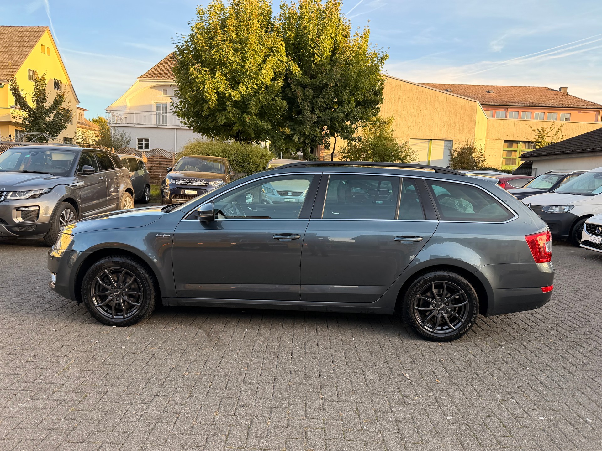 SKODA Octavia Combi 2.0 TDI L&K 4x4 DSG-image-2