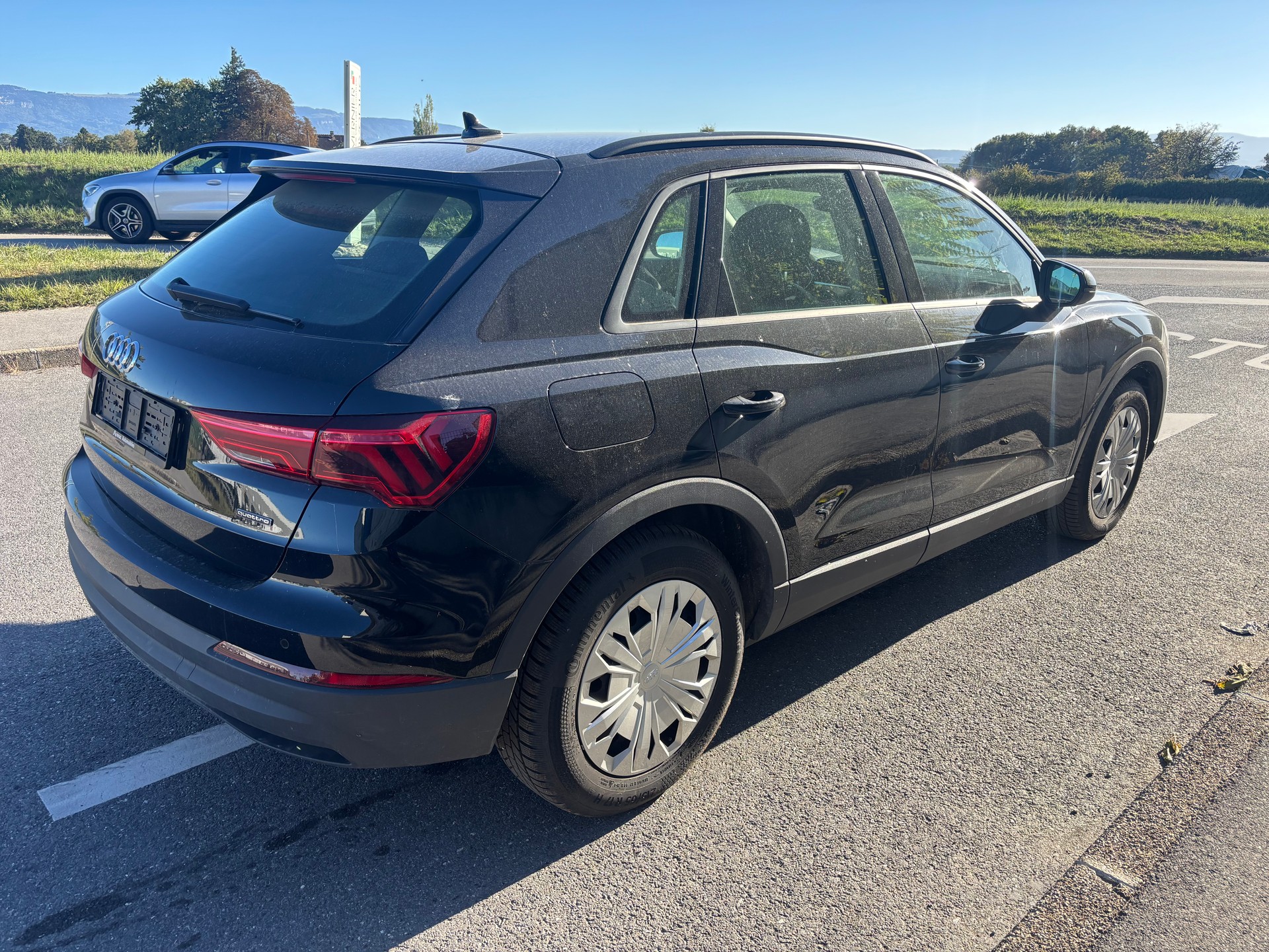 AUDI Q3 35 TDI quattro S-tronic-image-3