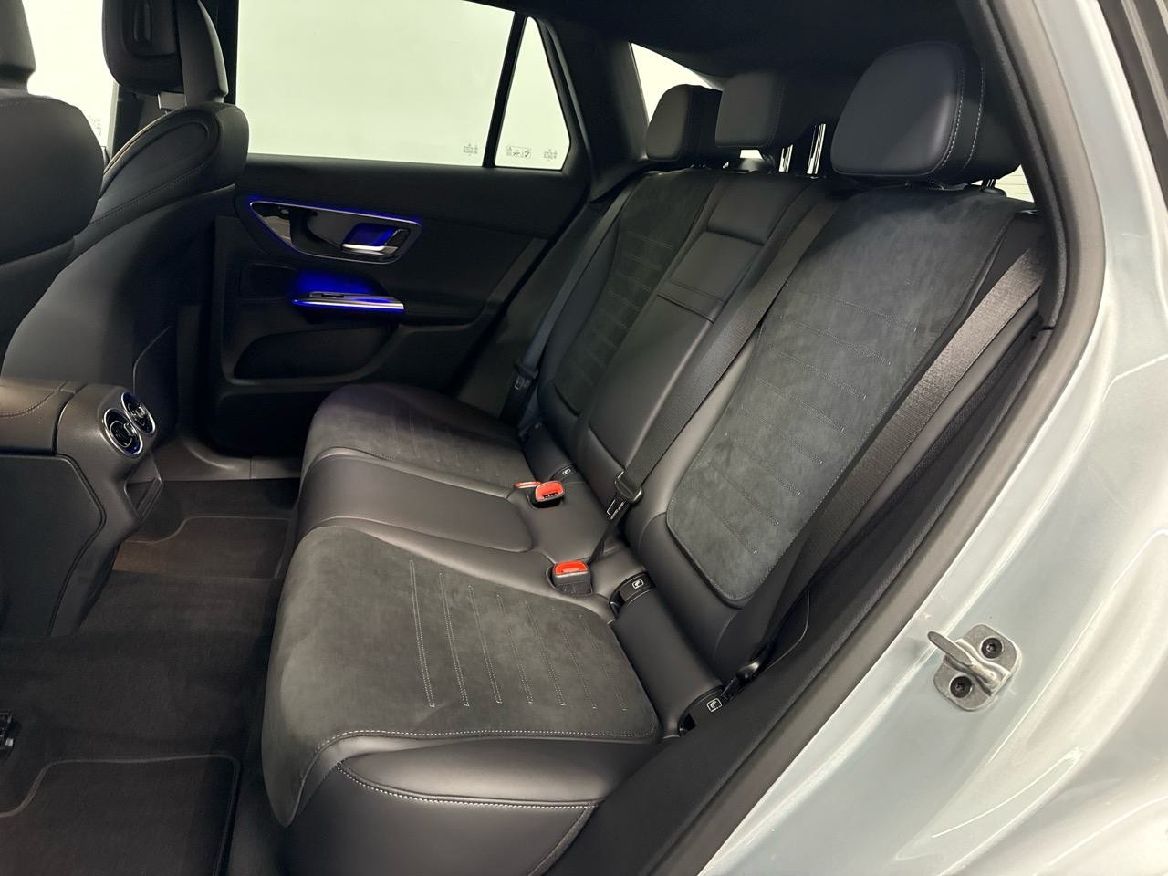 MERCEDES-BENZ GLC 300 de 4Matic EQ Star 9G-Tronic-image-9