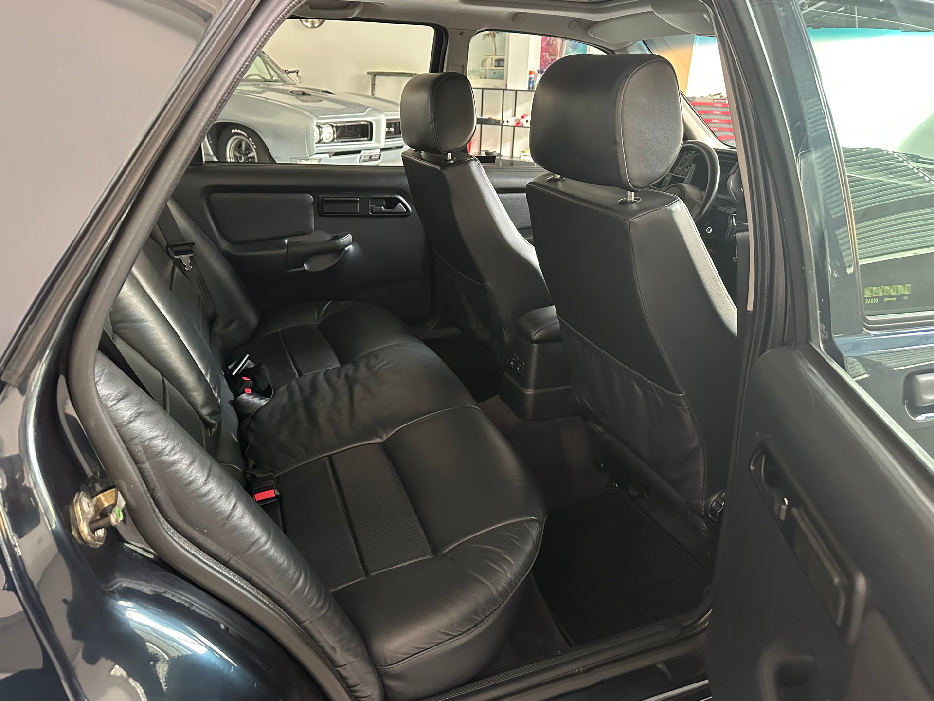FORD Sierra 2.0i Cosworth 4x4 Limited Nr. 178/700-image-4