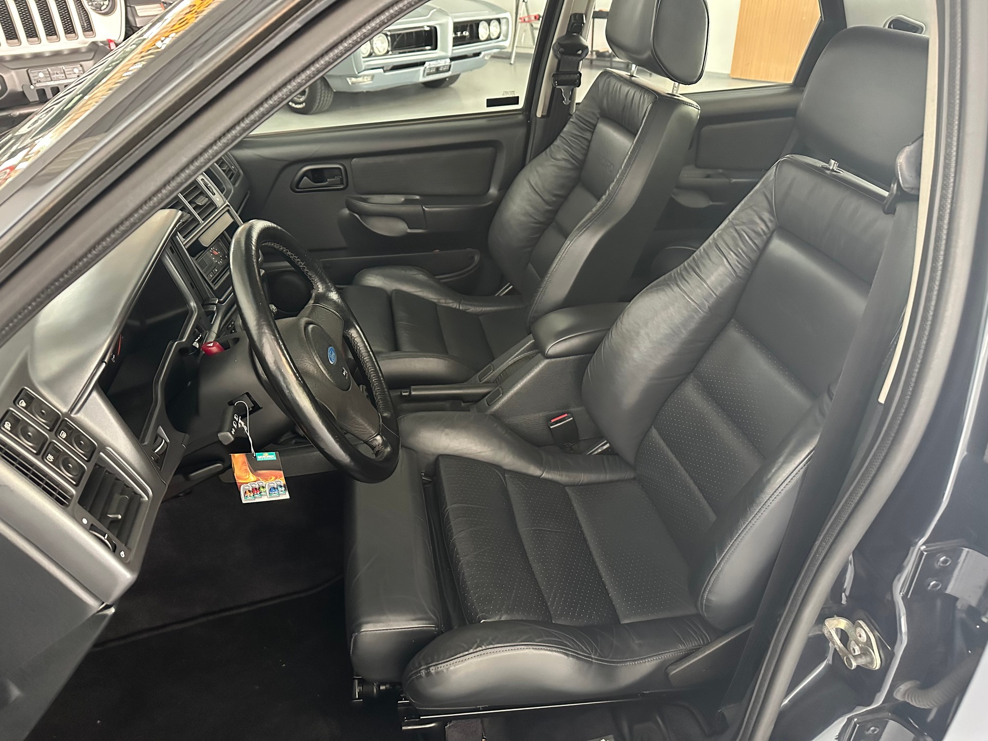 FORD Sierra 2.0i Cosworth 4x4 Limited Nr. 178/700-image-2