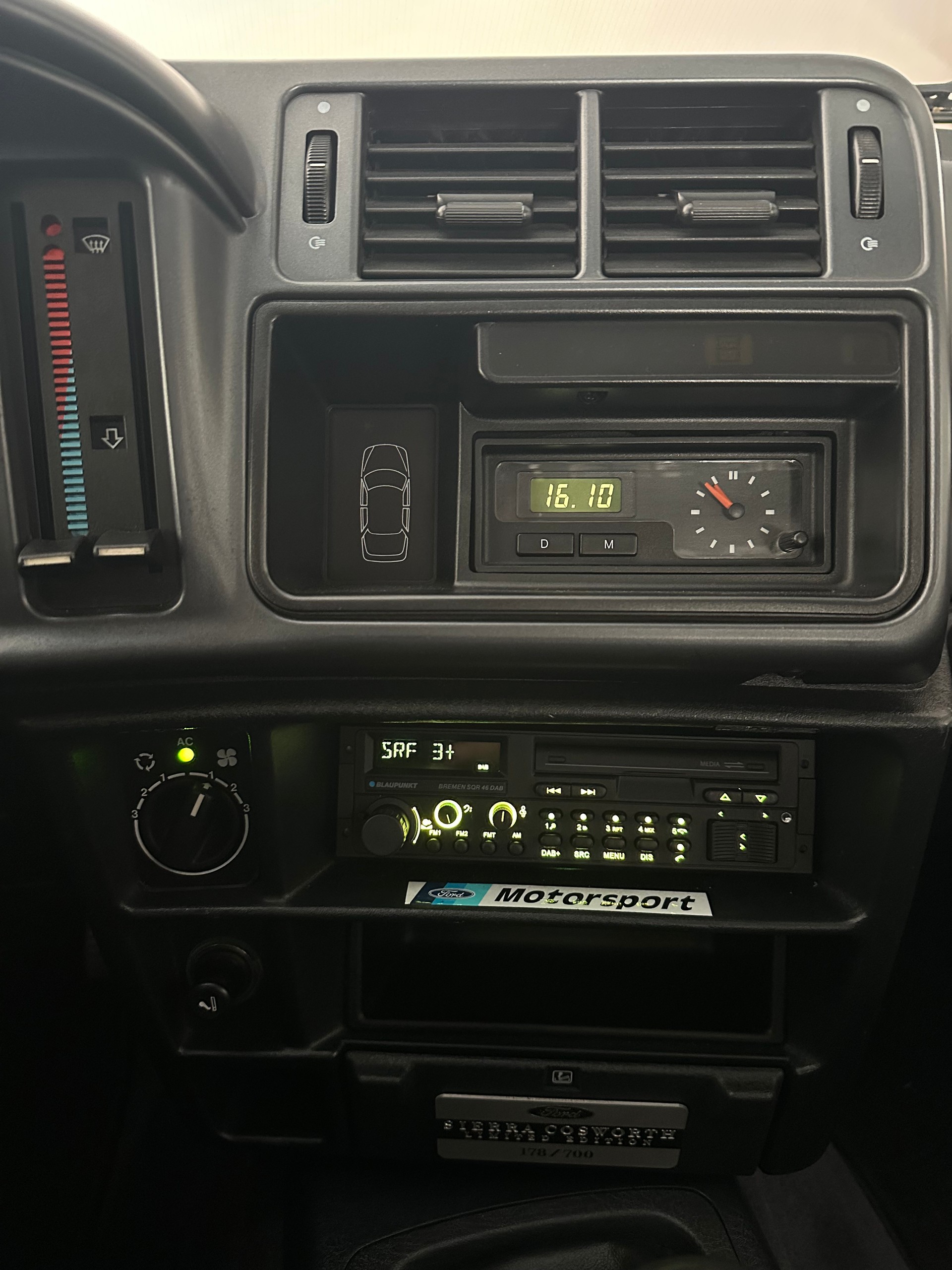FORD Sierra 2.0i Cosworth 4x4 Limited Nr. 178/700-image-8