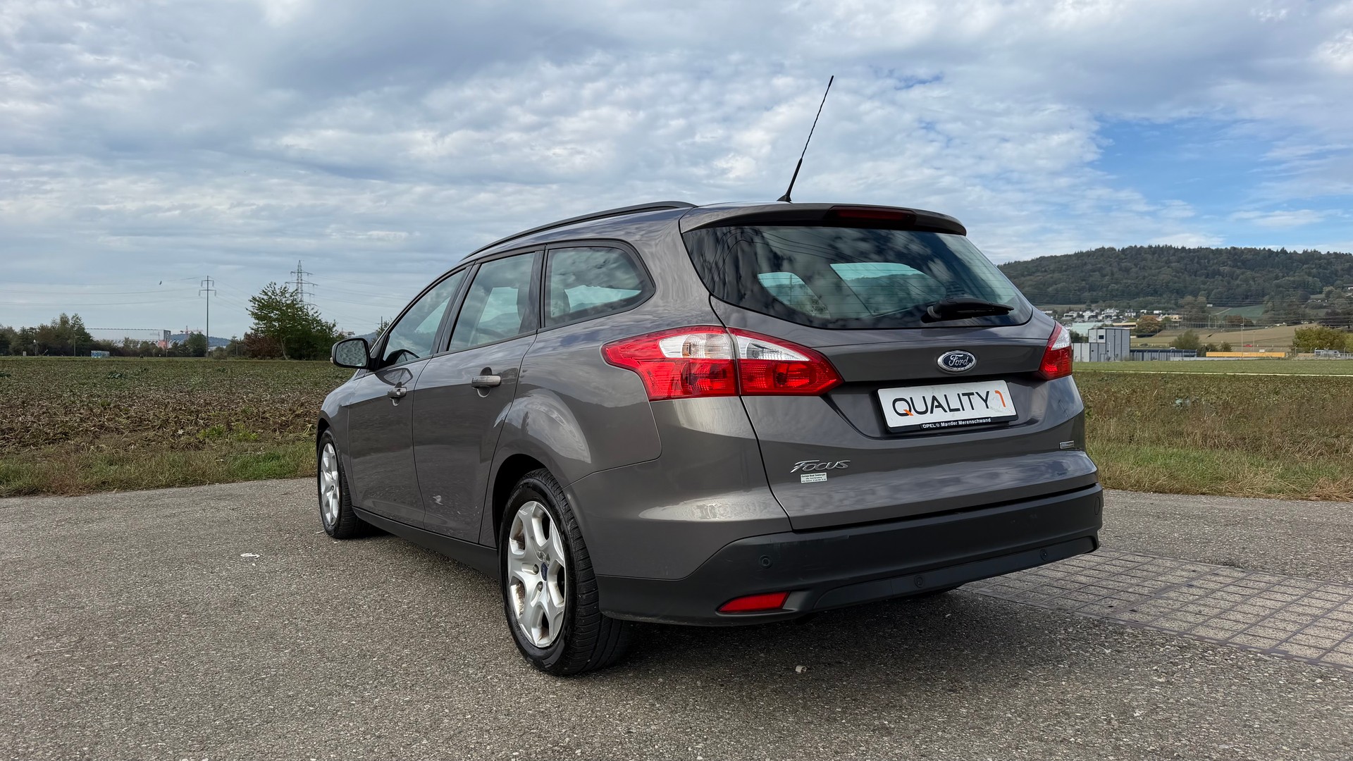 FORD Focus 1.0 SCTi Titanium-image-6