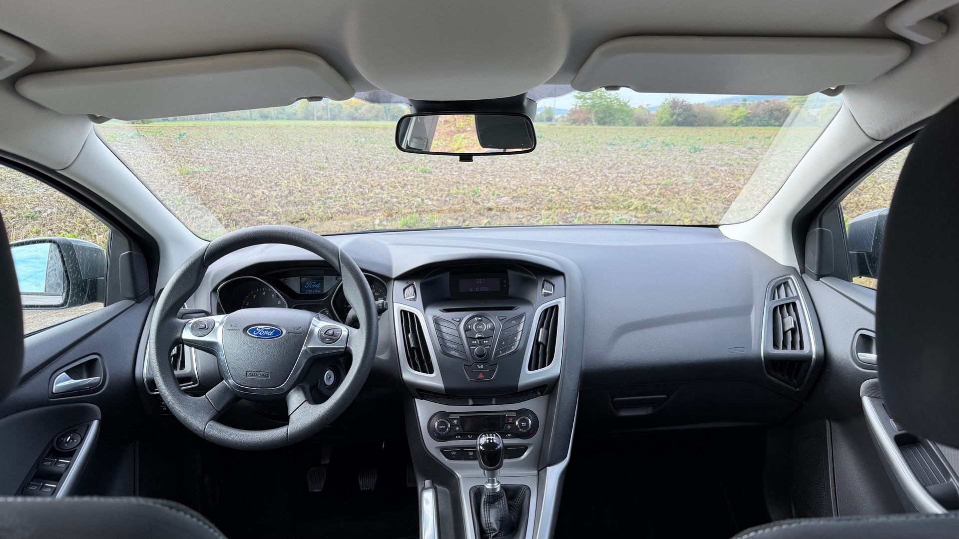 FORD Focus 1.0 SCTi Titanium-image-9