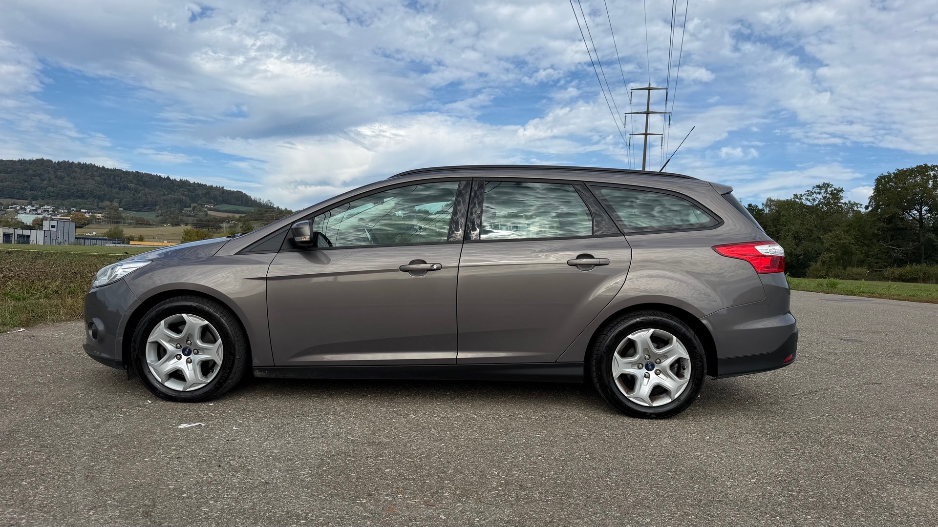 FORD Focus 1.0 SCTi Titanium-image-7