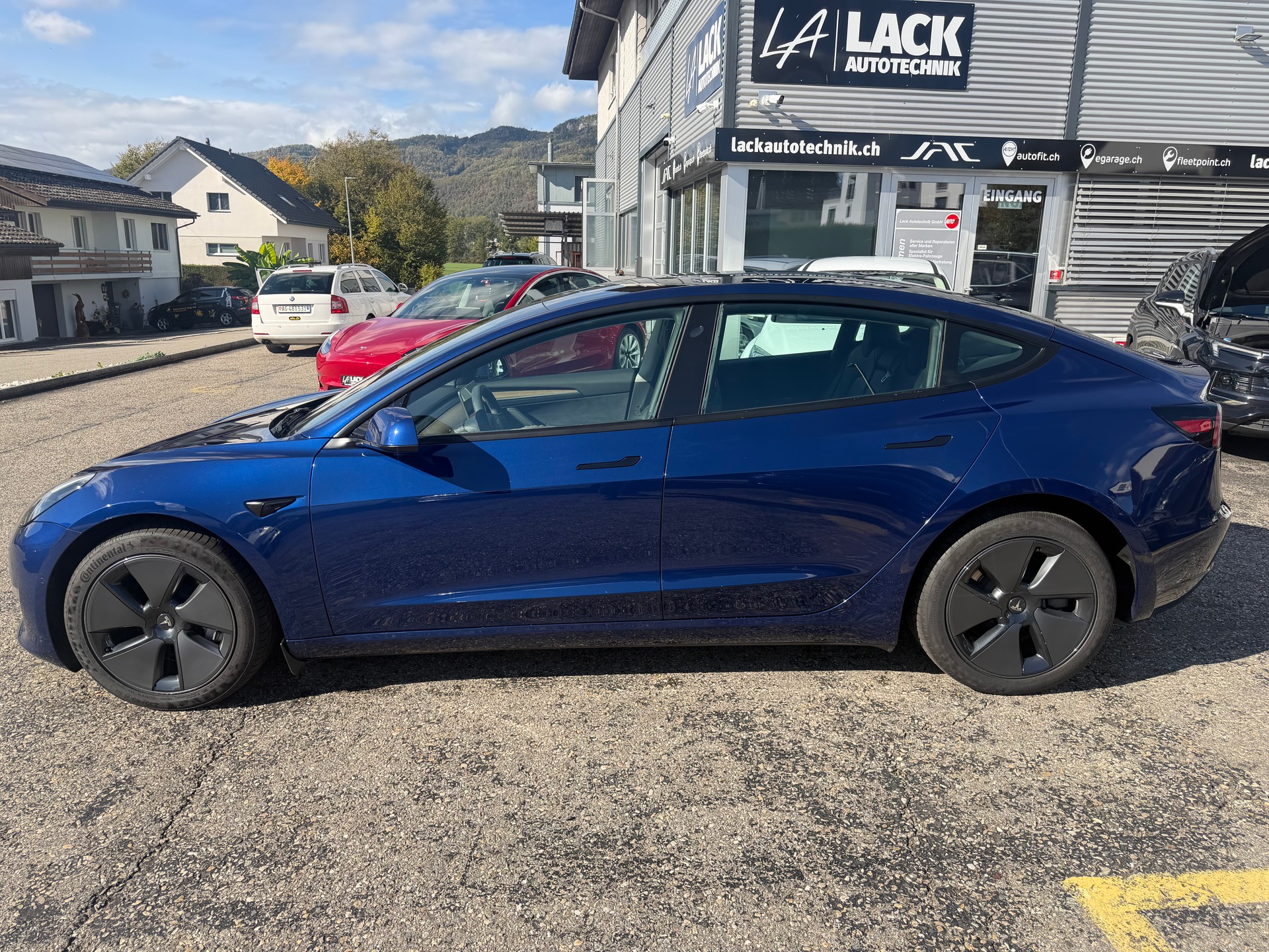 TESLA Model 3 Long Range Dual Motor AWD-image-10