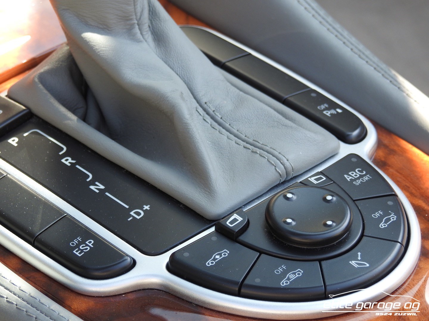 MERCEDES-BENZ SL 600 Automatic-image-9
