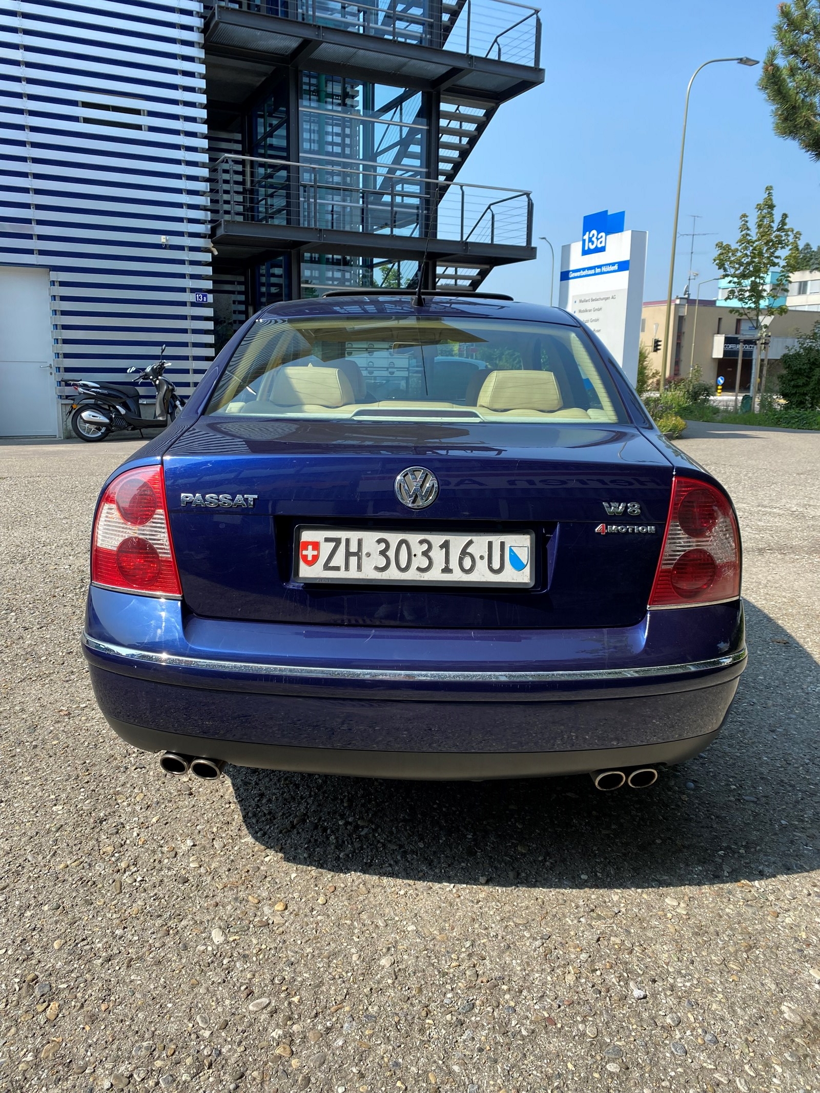 VW Passat 4.0 W8 4Motion Highline-image-3