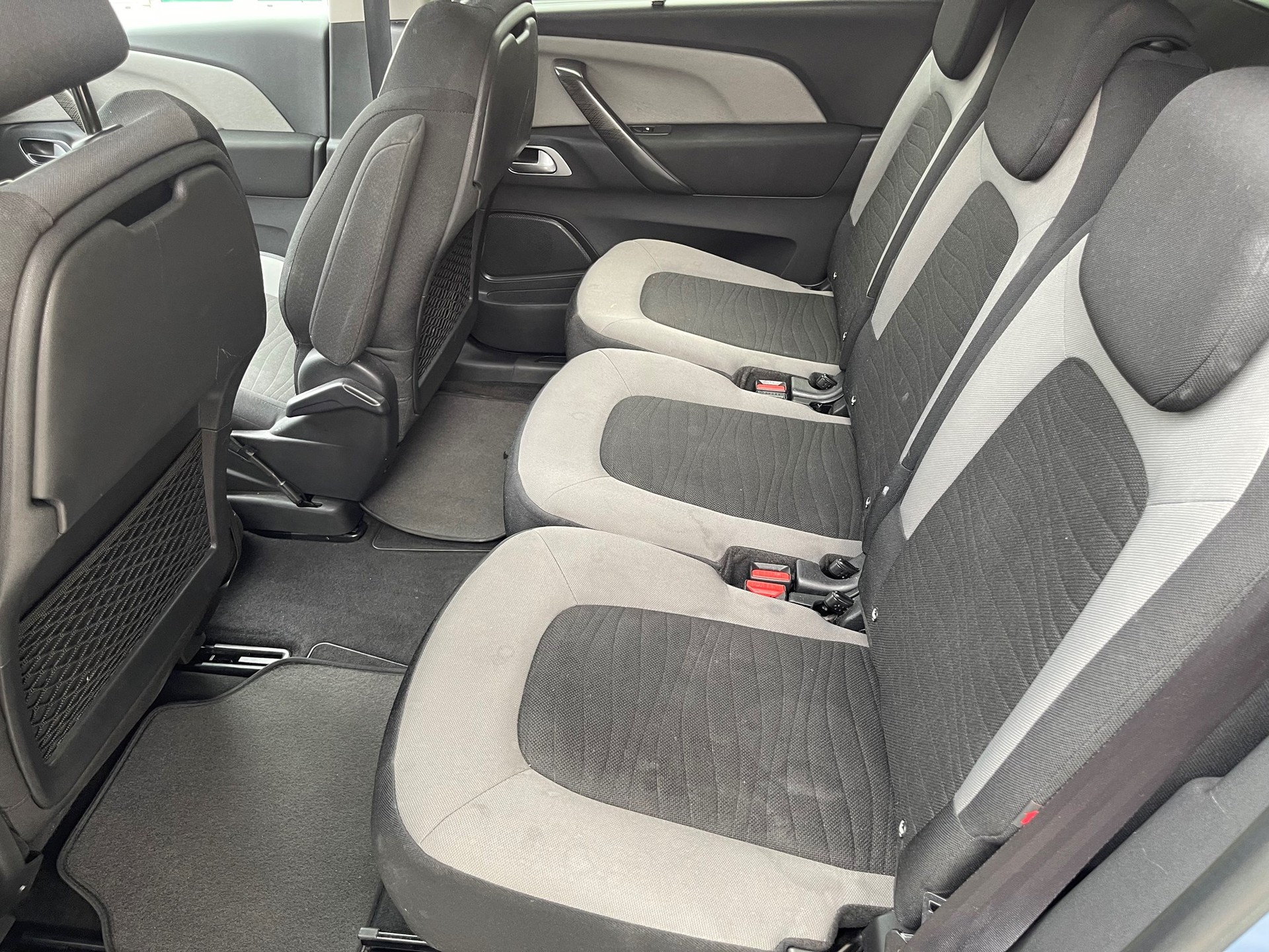 CITROEN Grand C4 Picasso 2.0 BlueHDi Intensive Automatic-image-15