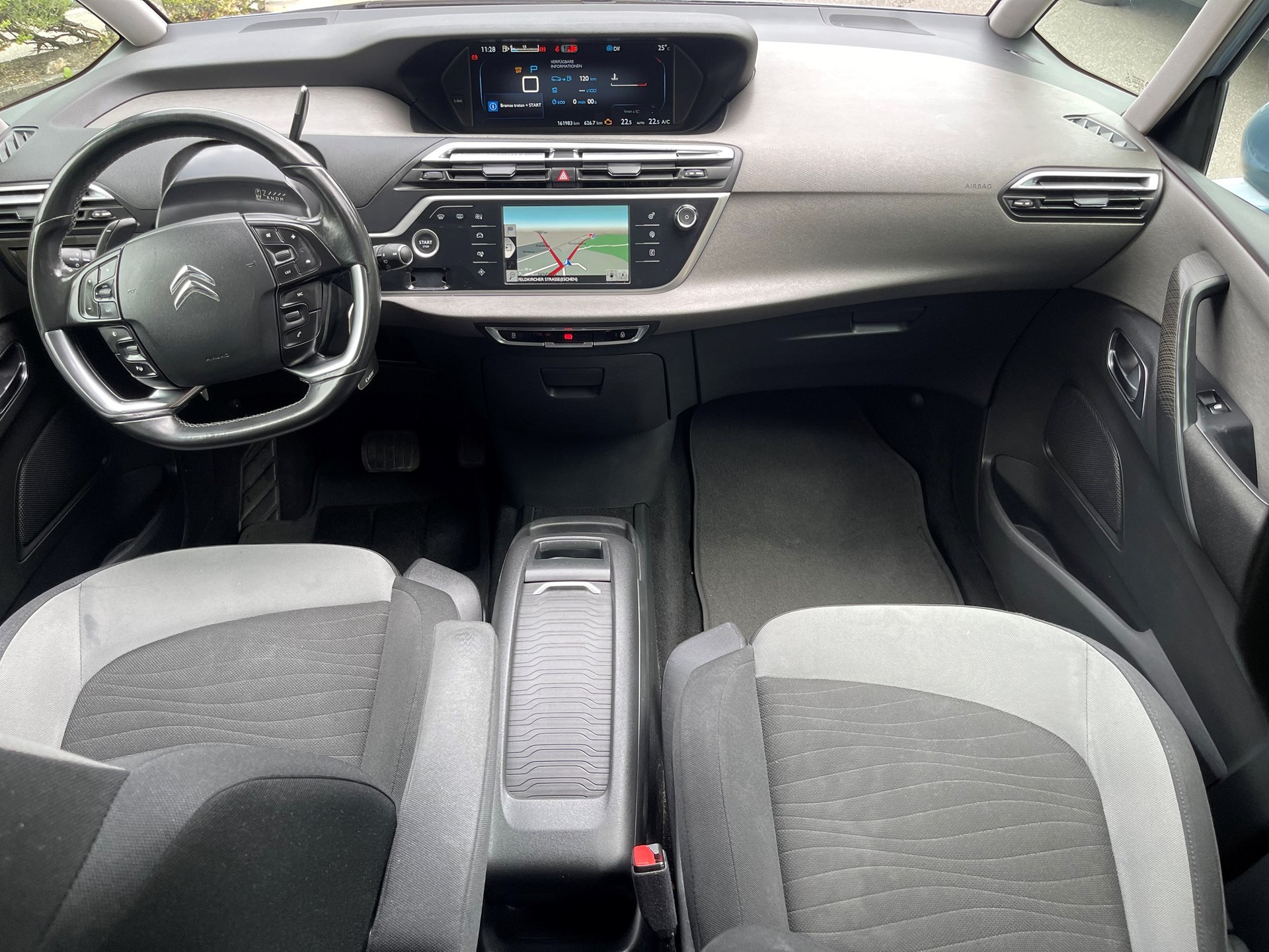 CITROEN Grand C4 Picasso 2.0 BlueHDi Intensive Automatic-image-11