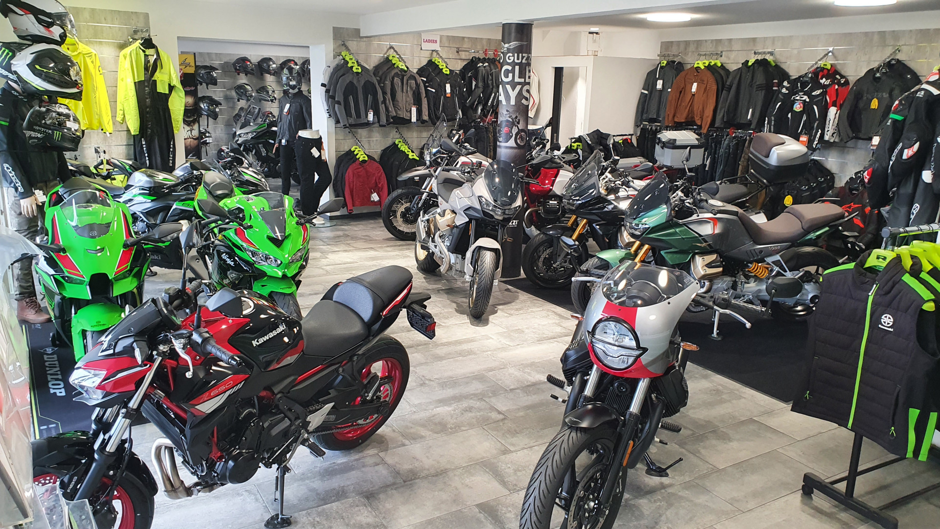 MOTO GUZZI V100 Mandello S-image-9