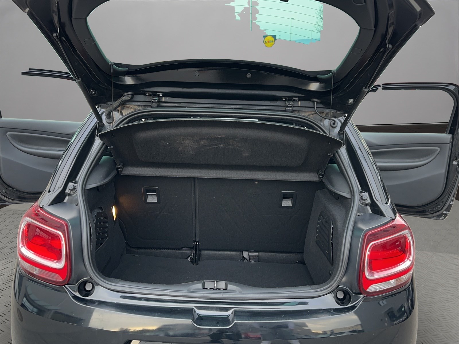 DS AUTOMOBILES DS 3 1.2 PureTech SO Chic-image-17