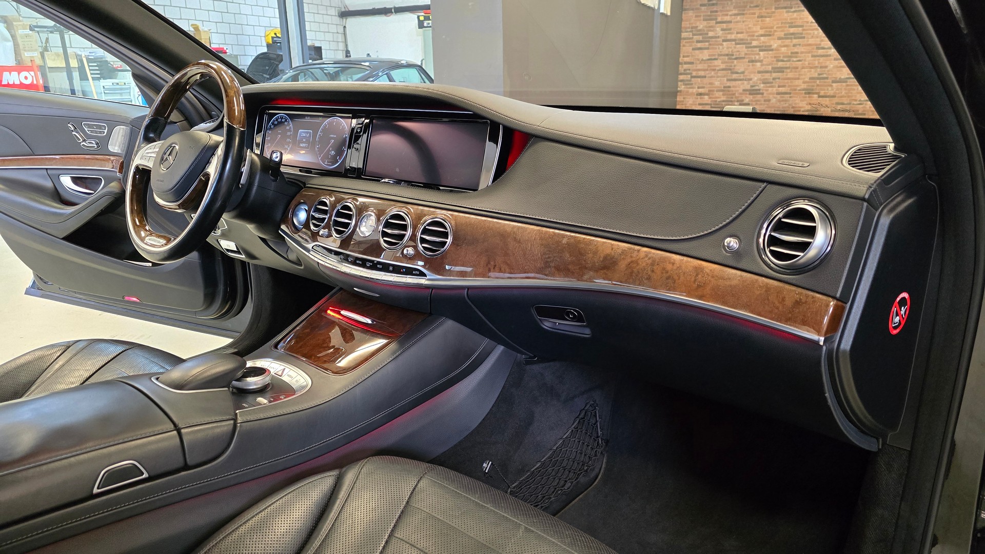 MERCEDES-BENZ S 500 7G-Tronic AMG-Line-image-22