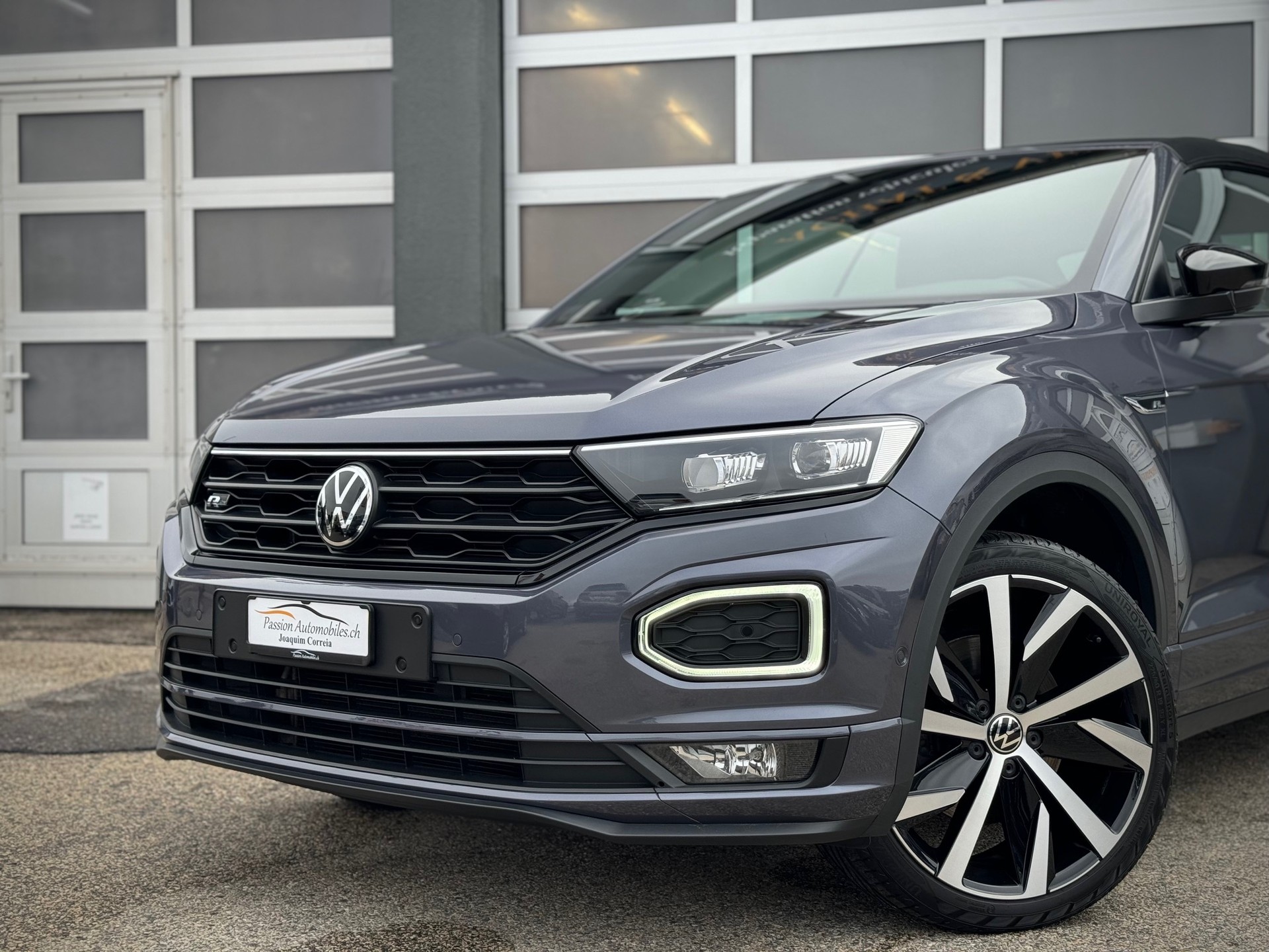 VW T-Roc Cabriolet 1.5 TSI EVO R line DSG - Véhicule Suisse (CH)-image-2