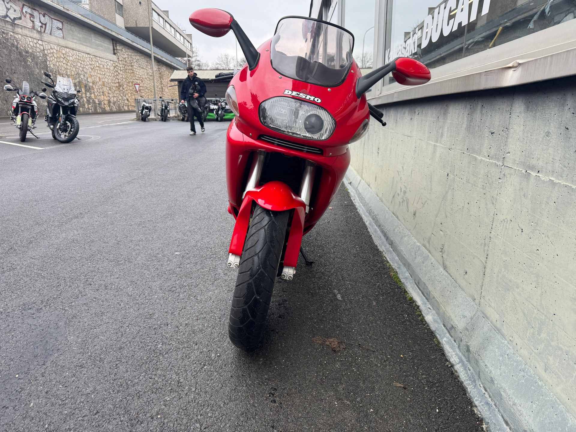 DUCATI ST4 I.E.-showroom-element-2