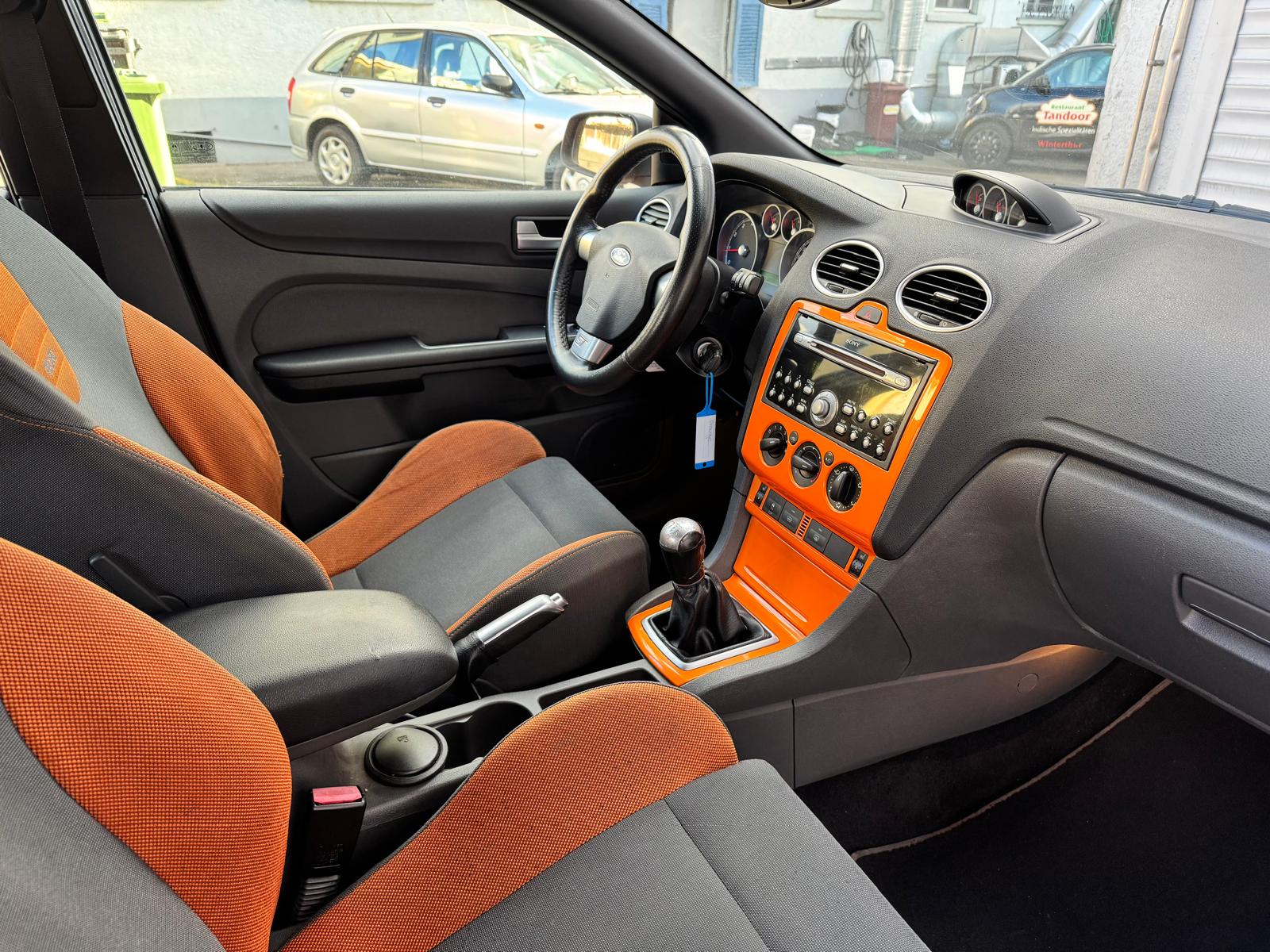 FORD Focus 2.5 Turbo ST-image-16