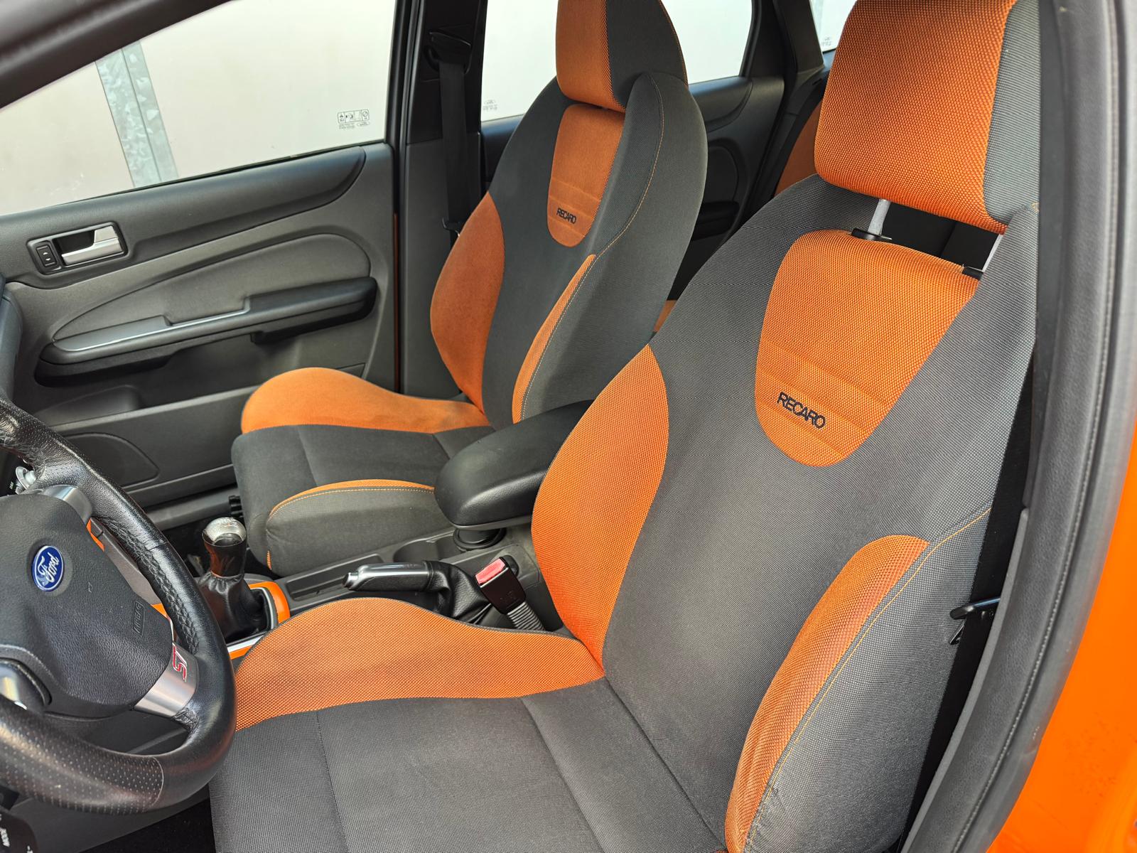 FORD Focus 2.5 Turbo ST-image-17