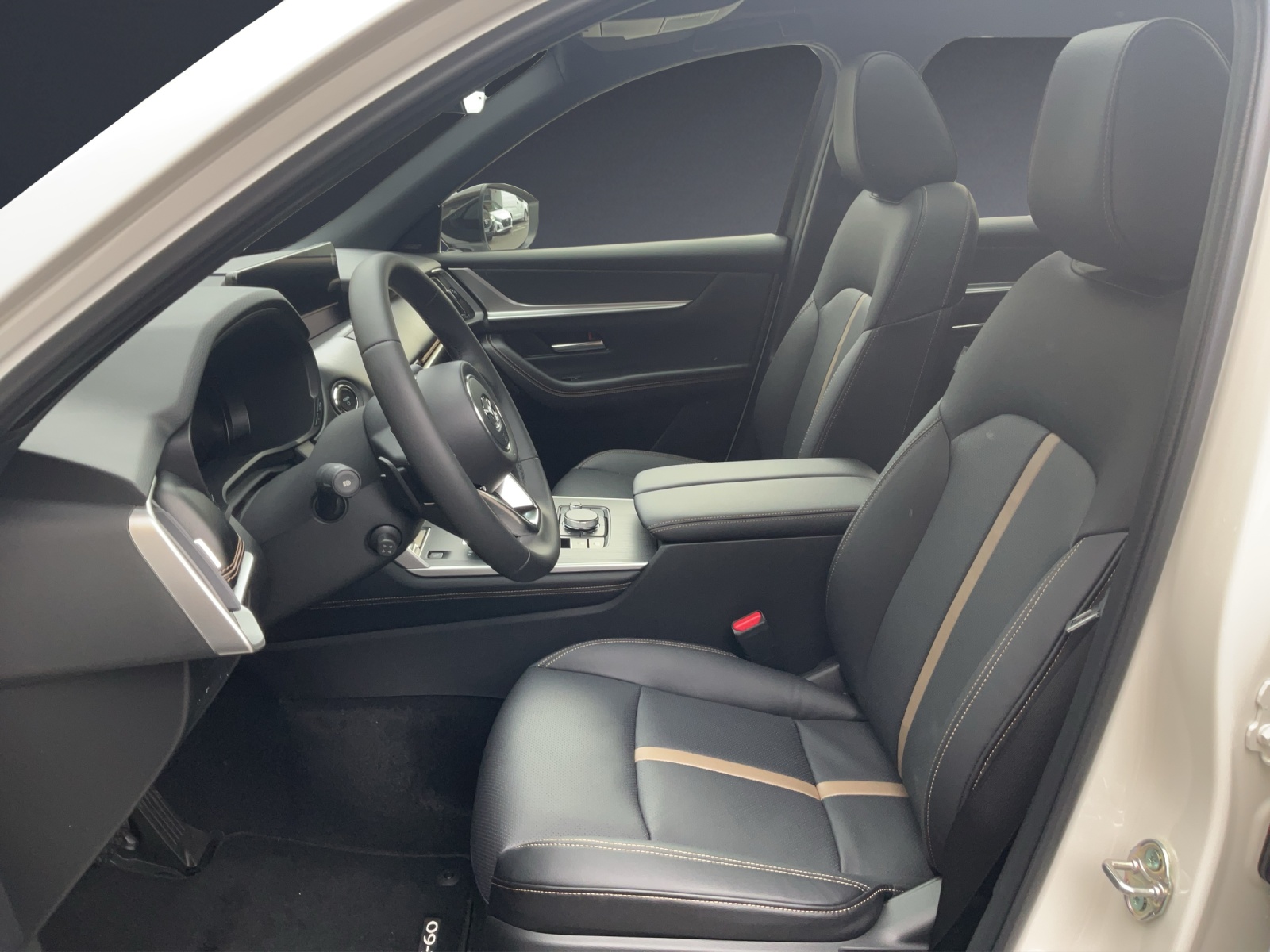 Image MAZDA CX-60 CX-60 e-SKYACTIV PHEV 8AT AWD Homura Plus