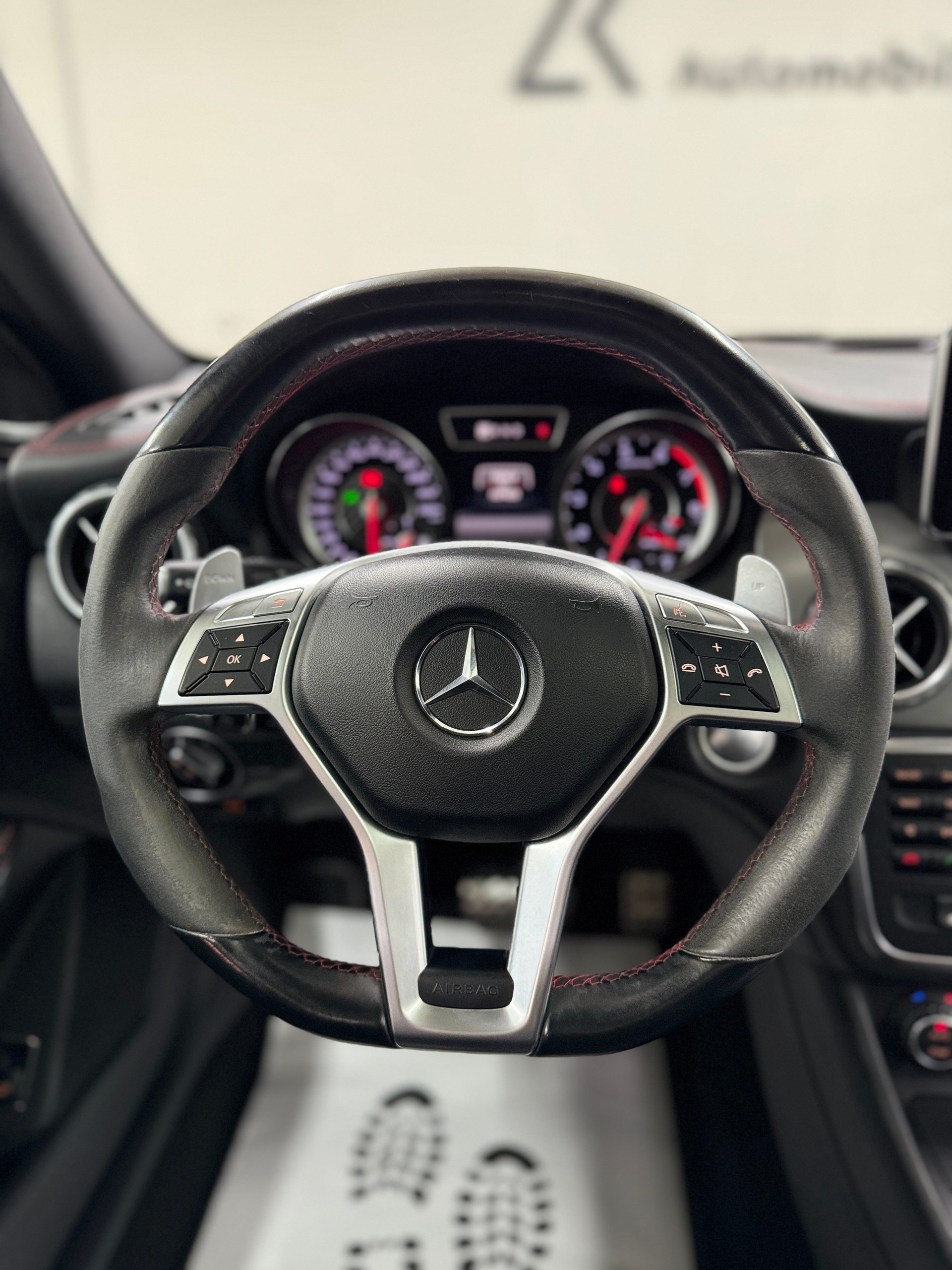 MERCEDES-BENZ GLA 45 AMG 4Matic 360PS 7G-DCT | AMG Heckspoiler | Performance-Abgasanlage | RF-Kamera | Panoramadach | Keyless Go |-image-12