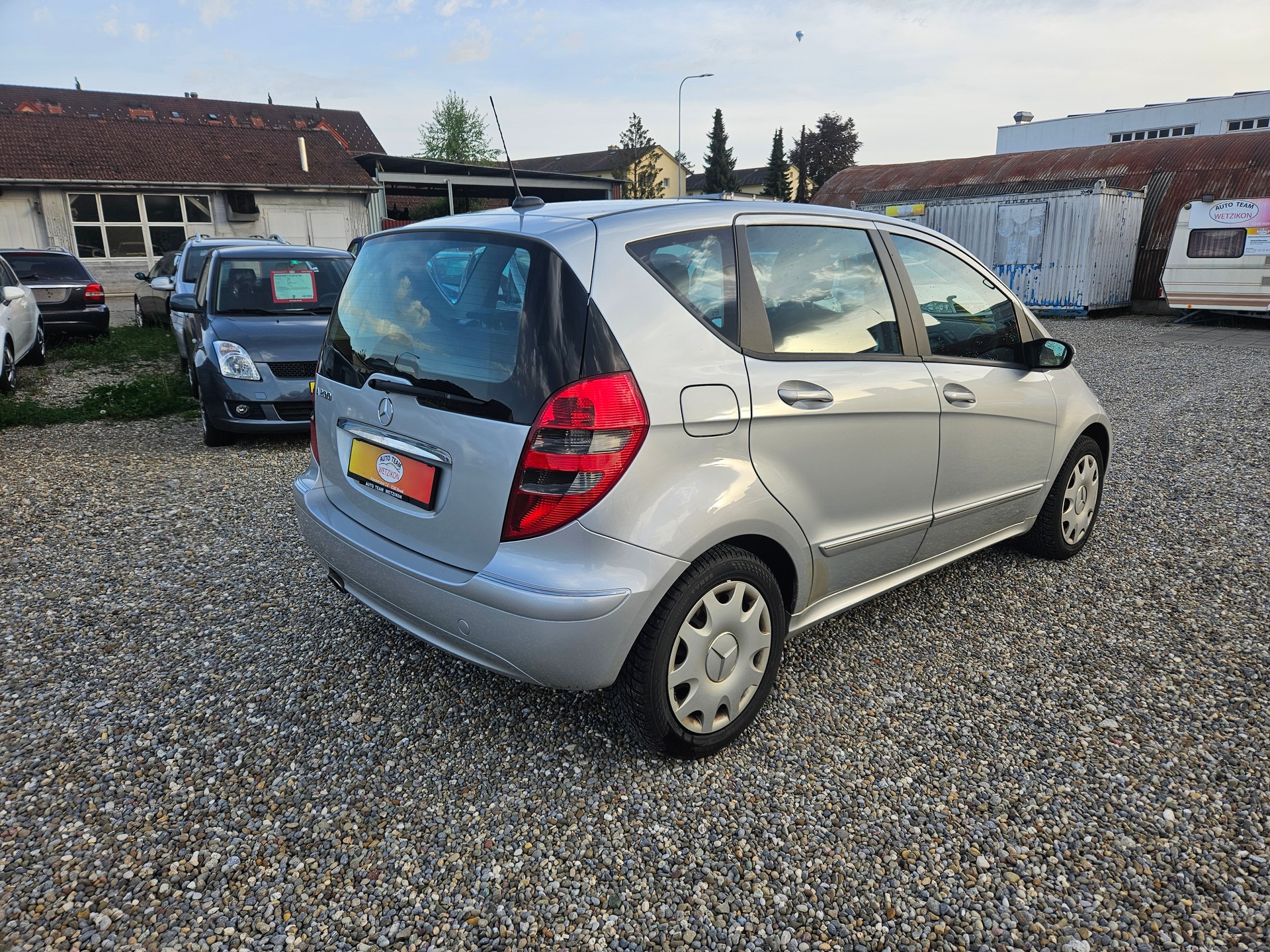 MERCEDES-BENZ A 200 Avantgarde-image-4