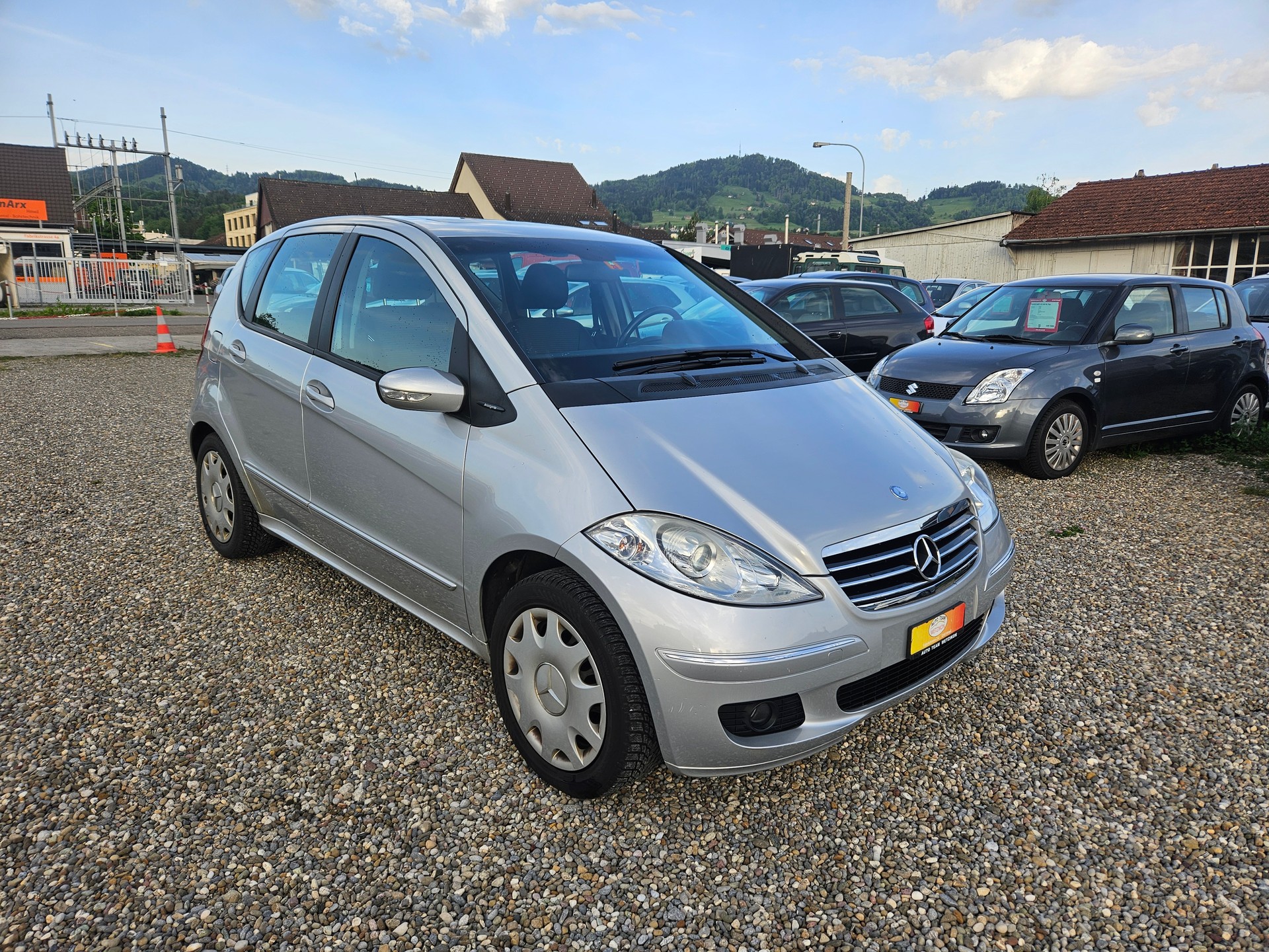 MERCEDES-BENZ A 200 Avantgarde-image-2
