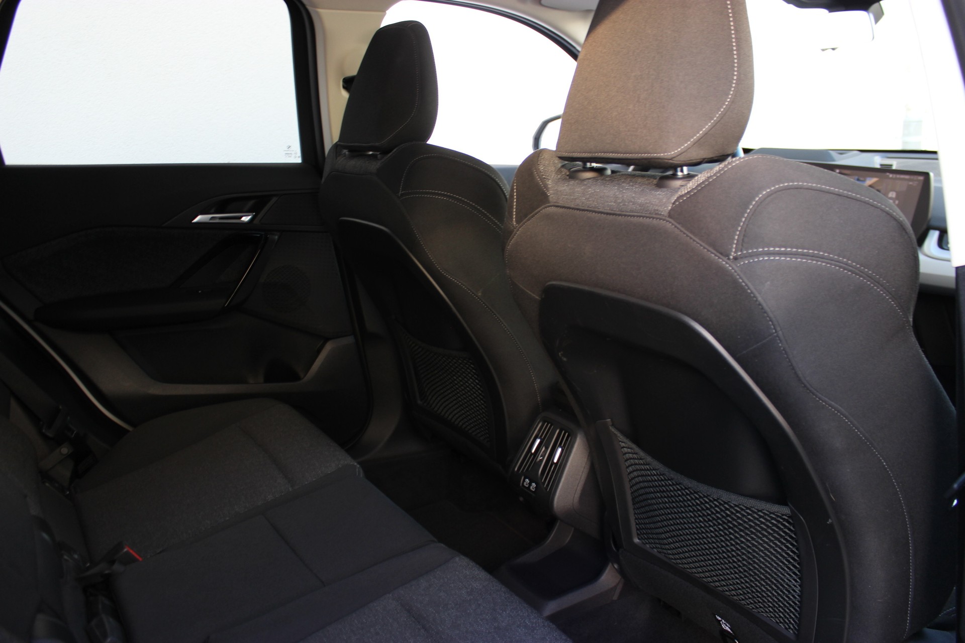 BMW X1 xDrive 20d 48V *ANHÄNGERKUPPLUNG*-image-4