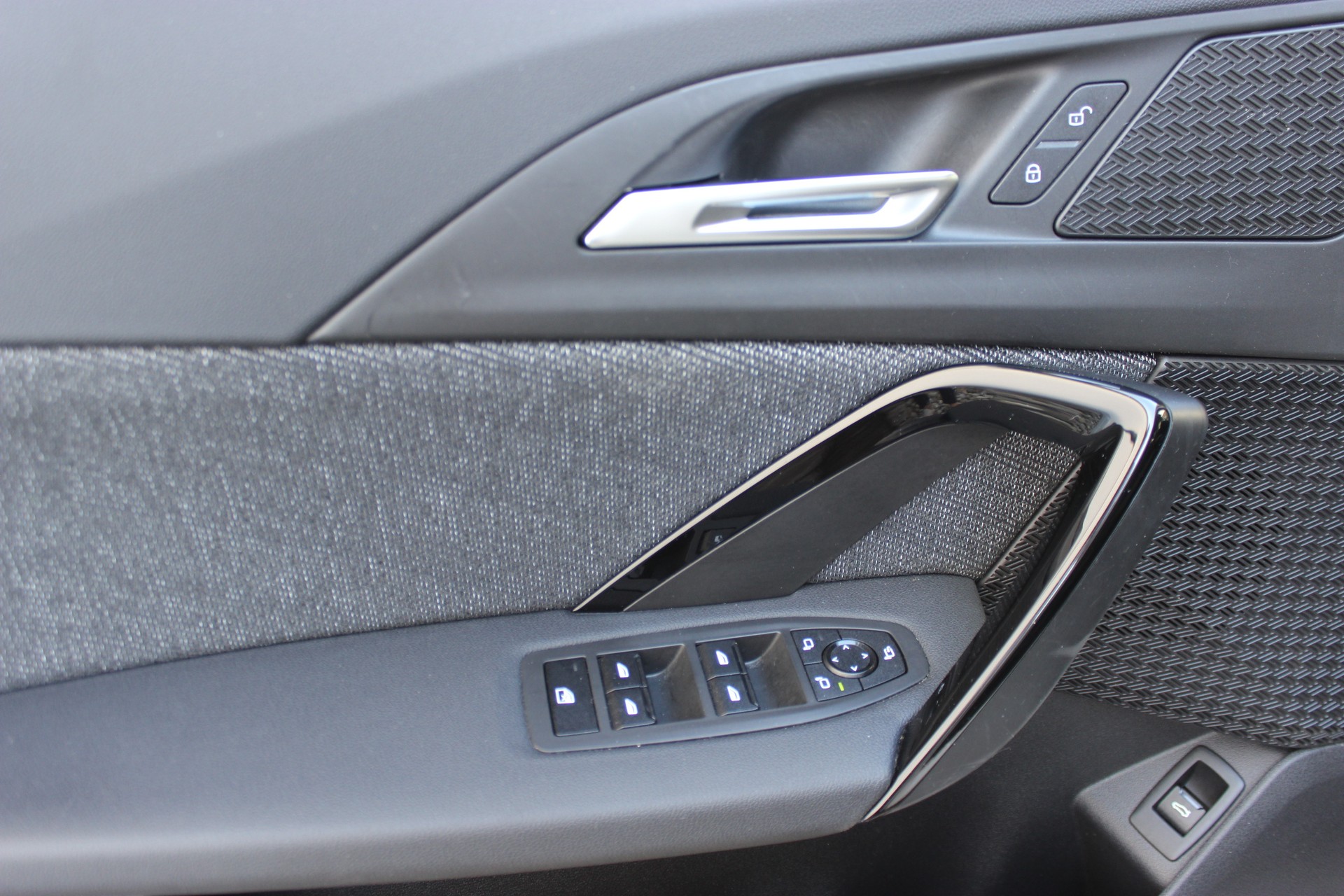 BMW X1 xDrive 20d 48V *ANHÄNGERKUPPLUNG*-image-9