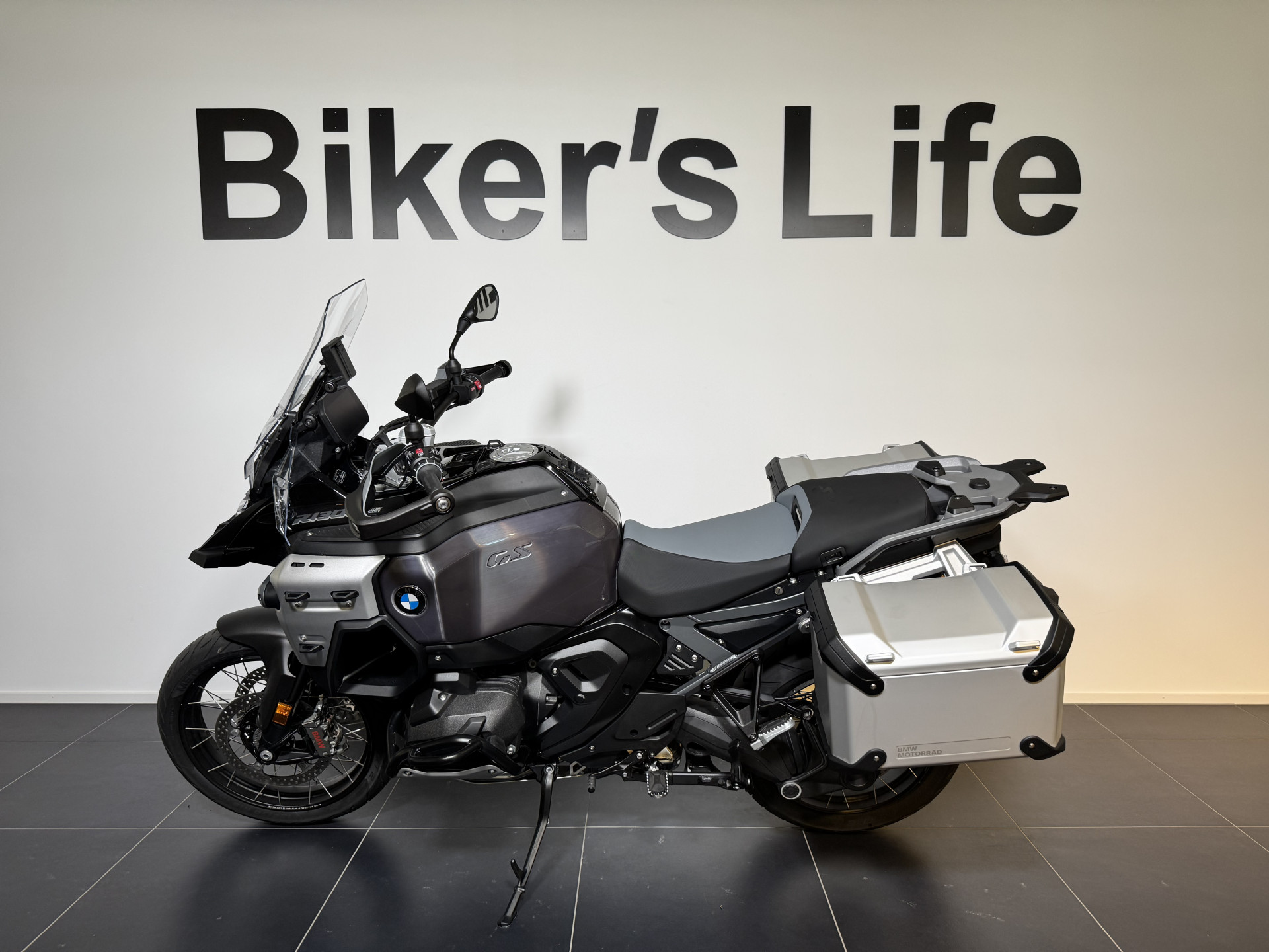 BMW R 1300 GS Adventure ASA ASA mit Höhenregelung-showroom-element-1