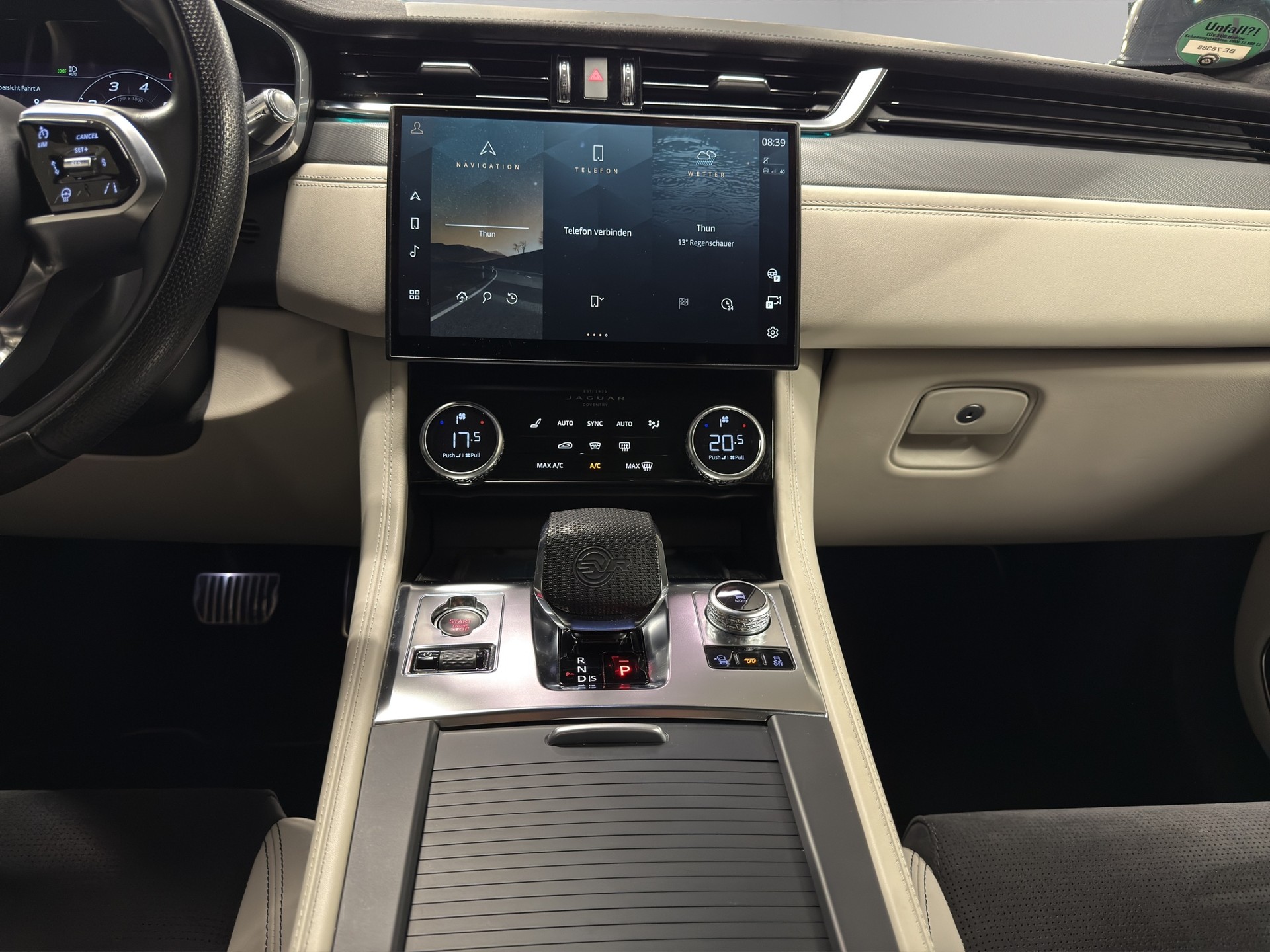 JAGUAR F-Pace 5.0 V8 SVR AWD-image-6