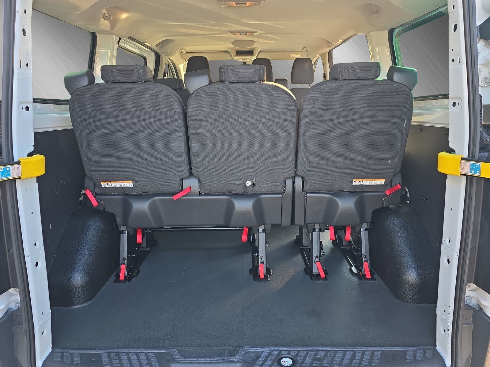 FORD Transit Custom Kombi 310 L1 2.2 TDCi 125 Tren-image-11