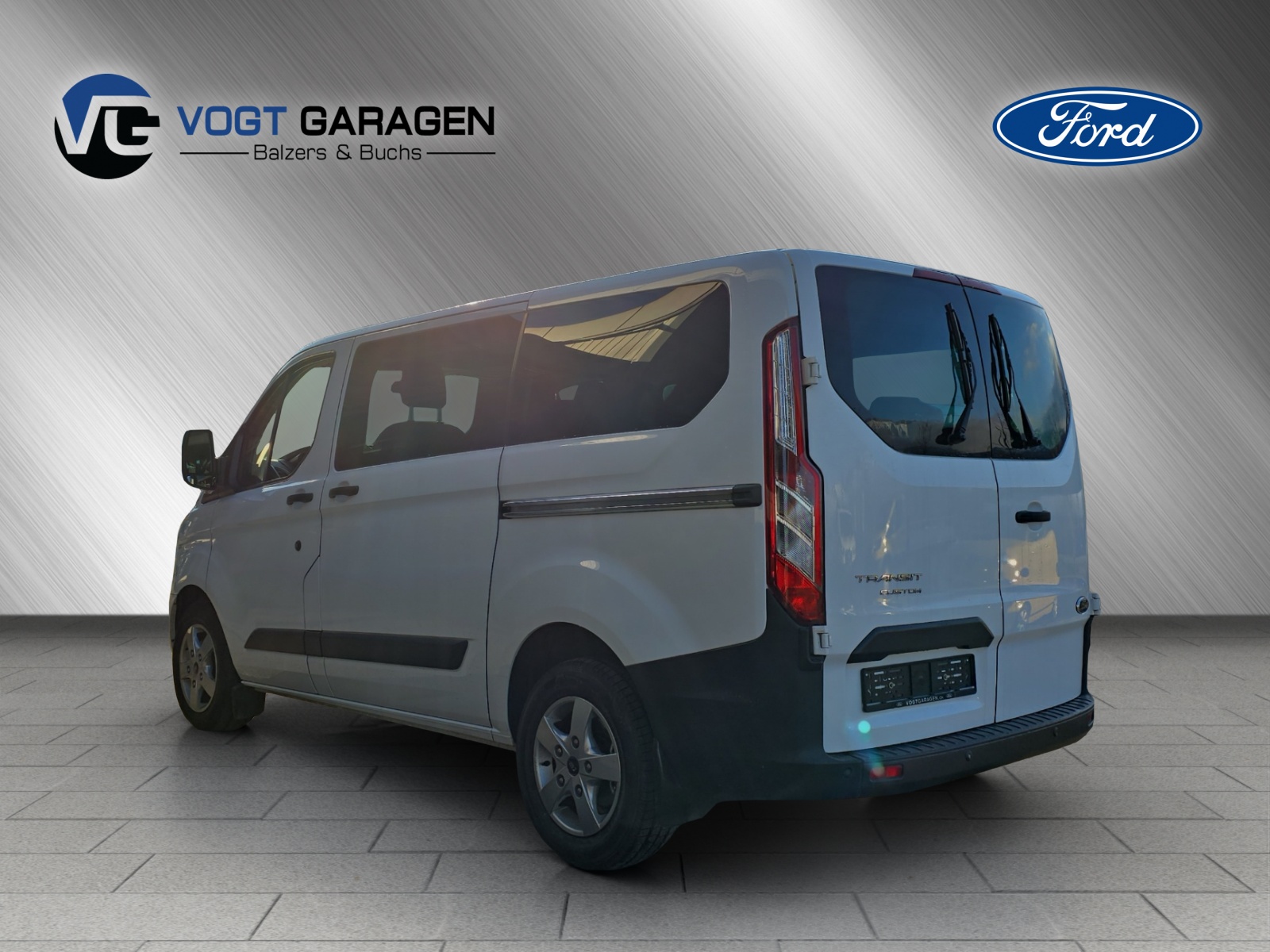 FORD Transit Custom Kombi 310 L1 2.2 TDCi 125 Tren-showroom-element-3