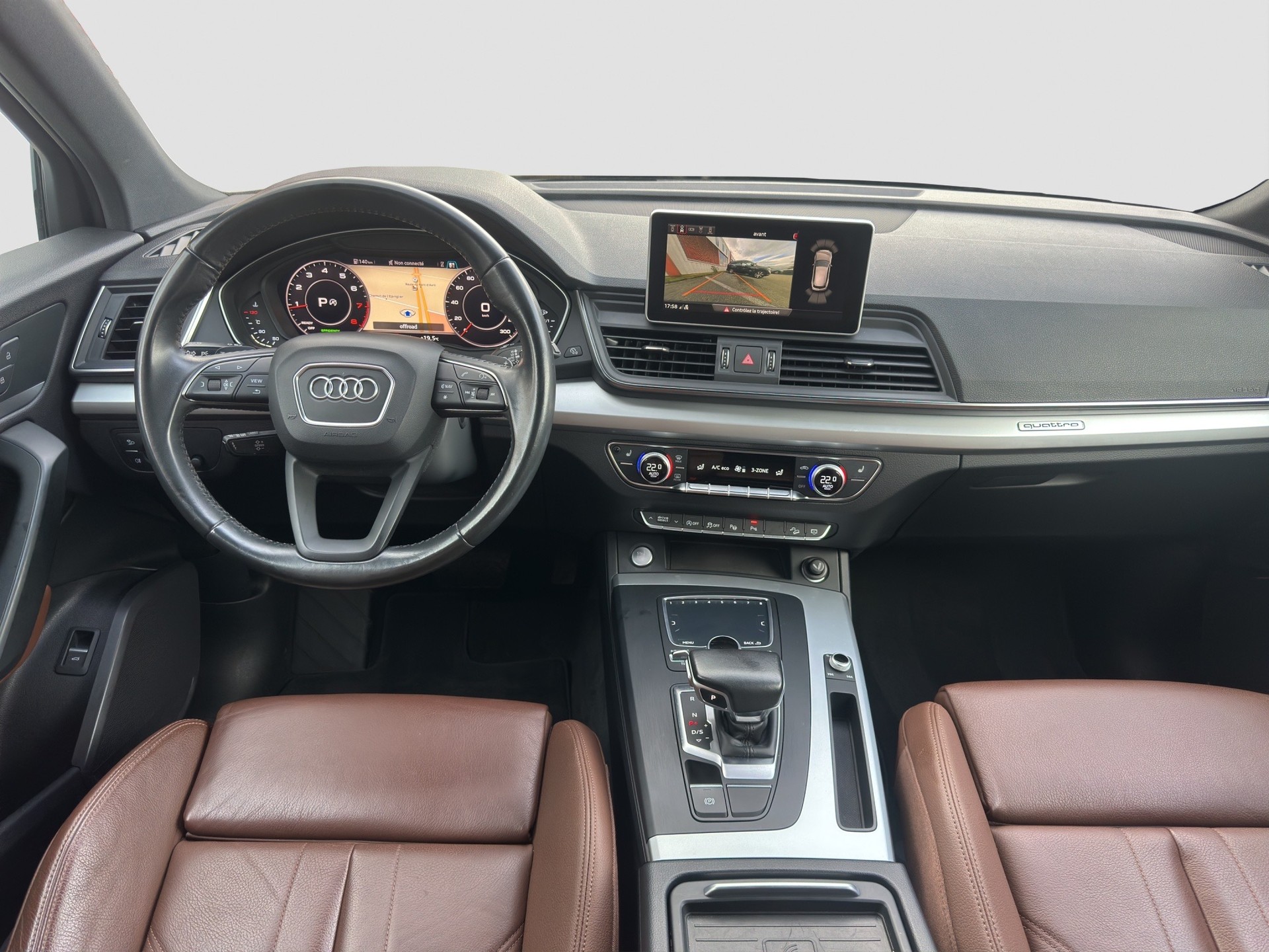AUDI Q5 2.0 TFSI quattro S-tronic-image-17