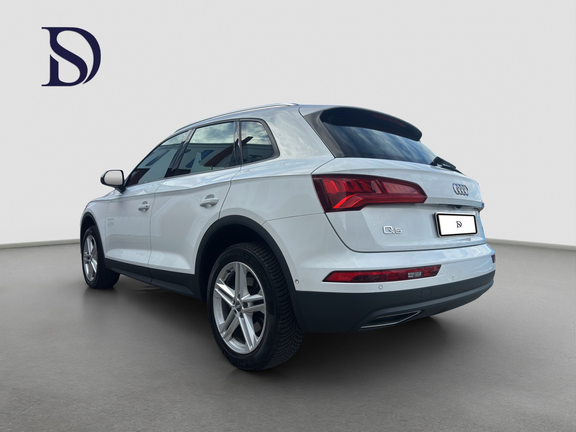 AUDI Q5 2.0 TFSI quattro S-tronic-image-7