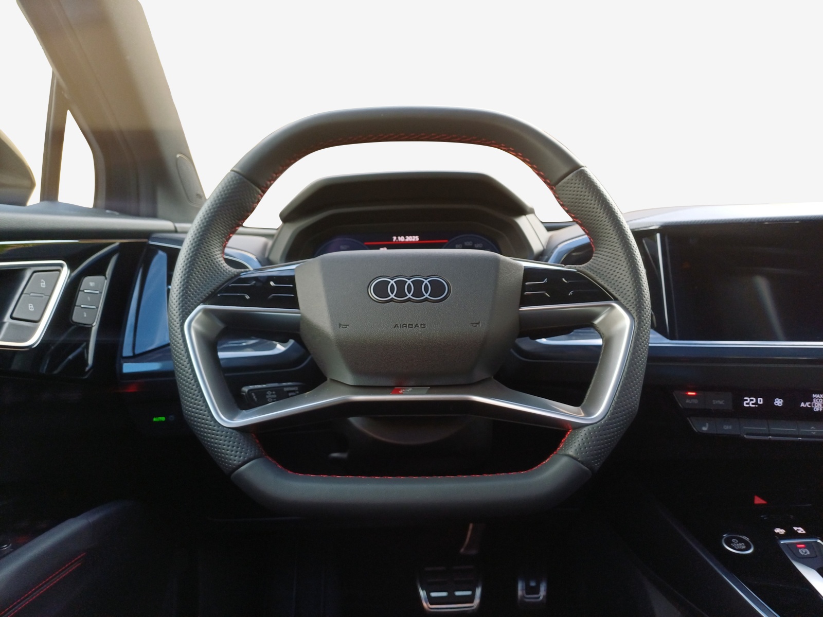 AUDI Q4 e-tron 45 quattro-image-9