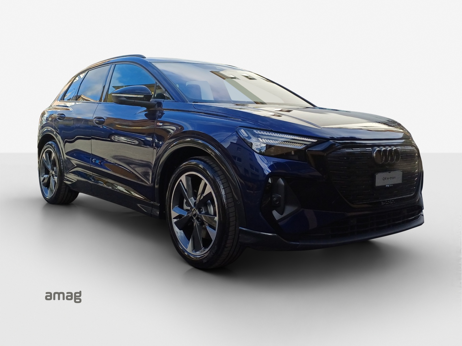 AUDI Q4 e-tron 45 quattro-image-5