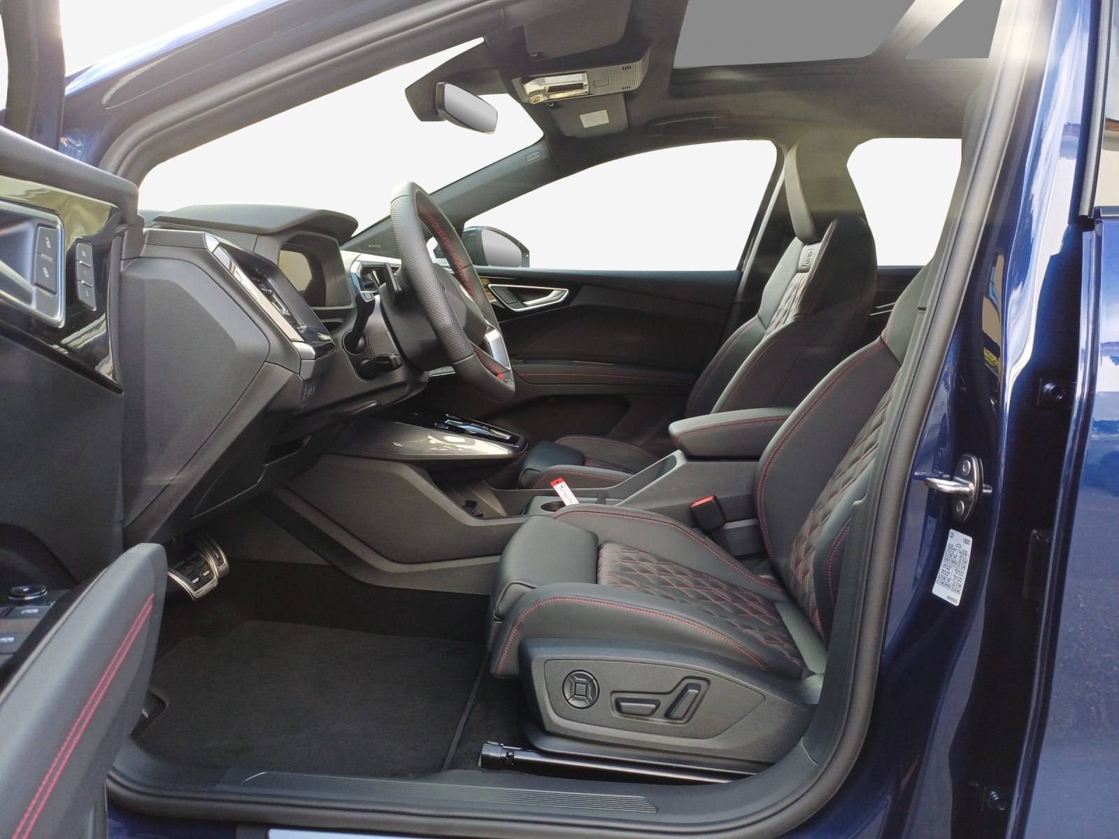AUDI Q4 e-tron 45 quattro-image-7