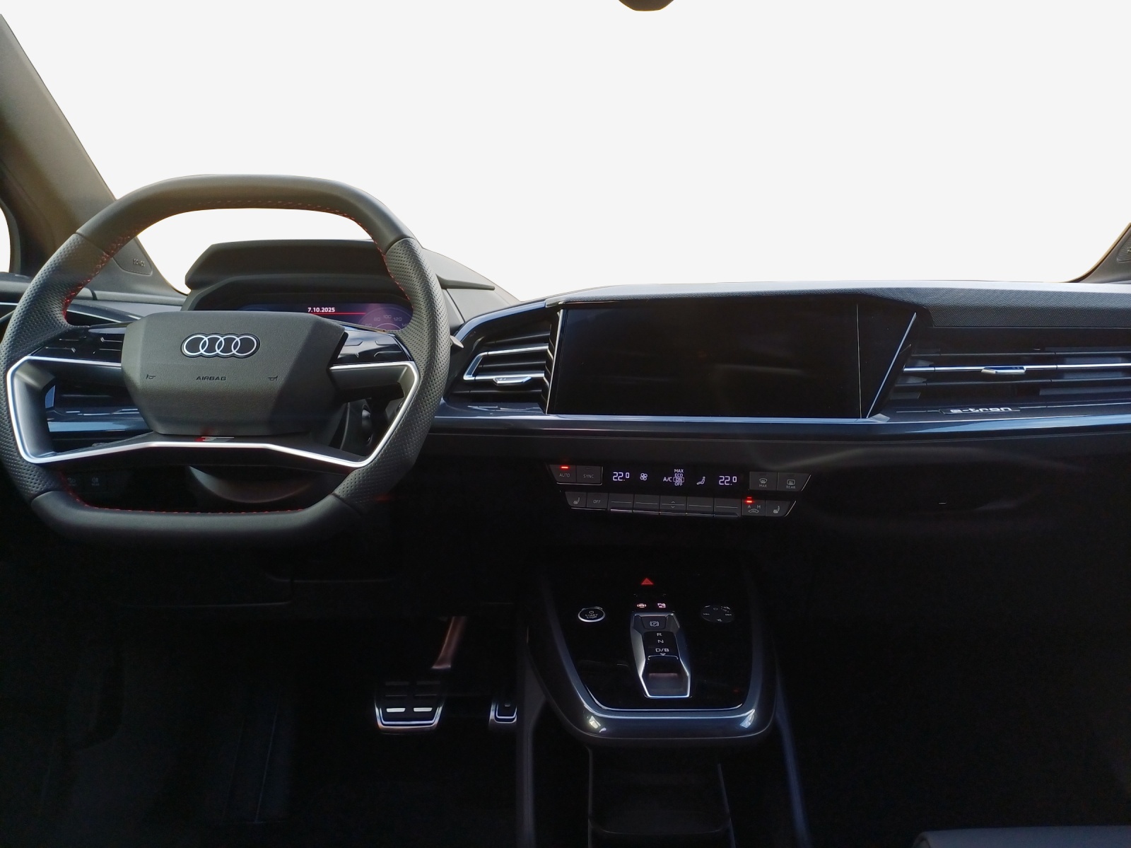 AUDI Q4 e-tron 45 quattro-image-8