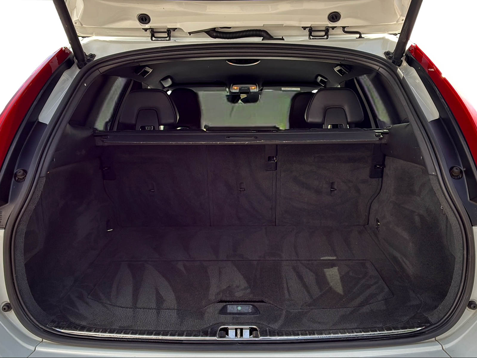 VOLVO XC60 3.0 T6 Summum R-Design AWD-image-7
